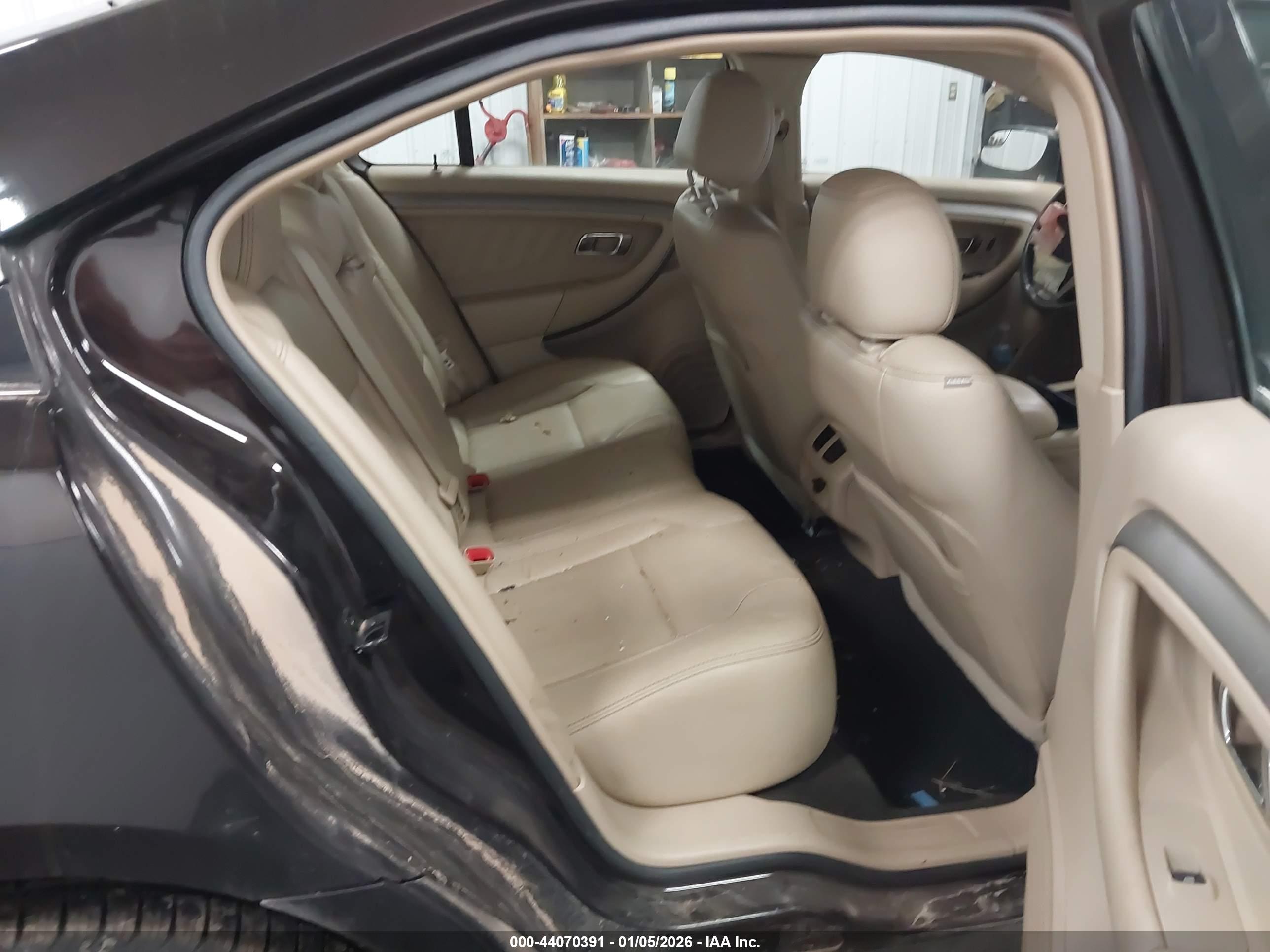 FORD TAURUS image 8