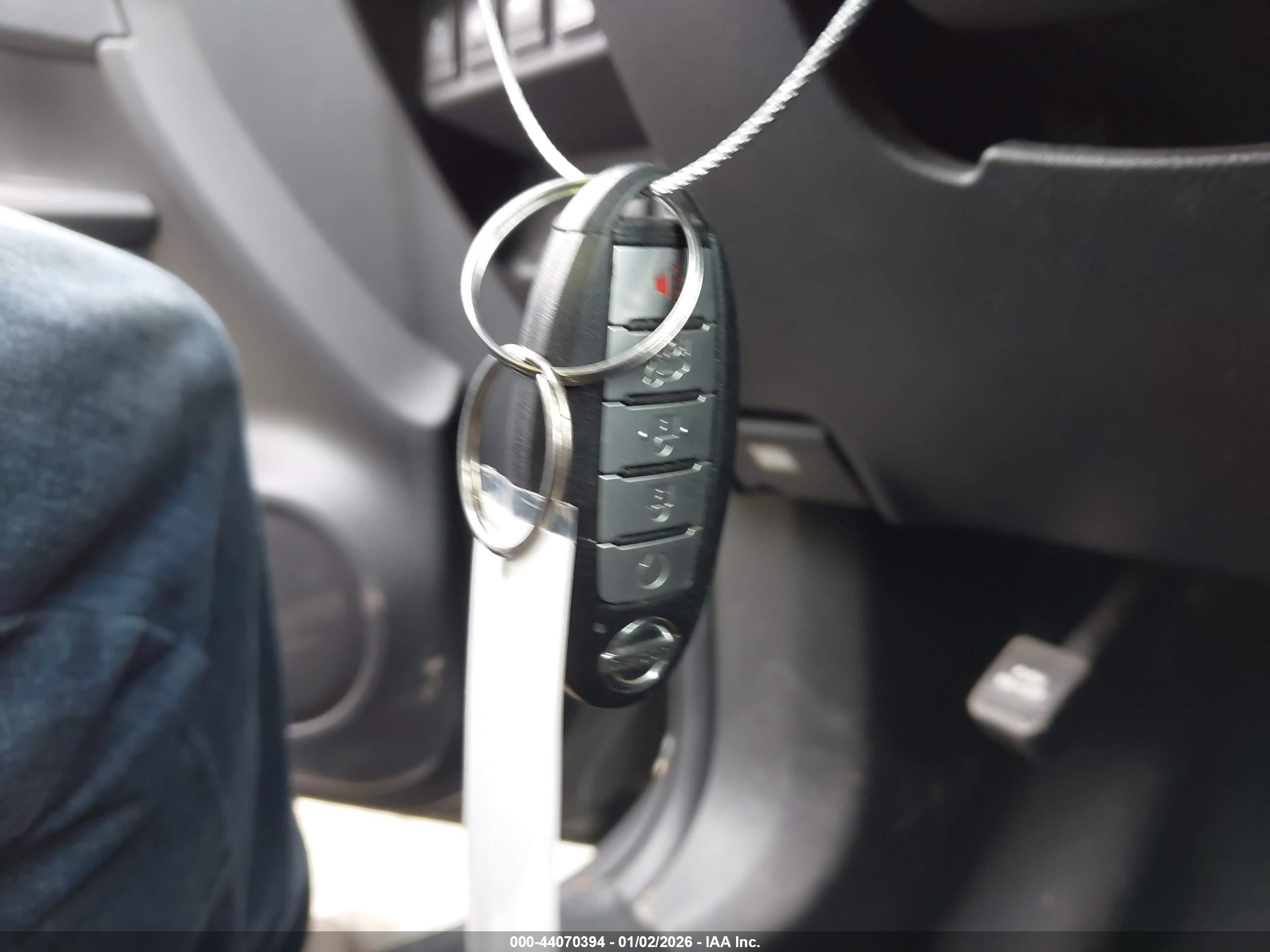 NISSAN ROGUE image 11