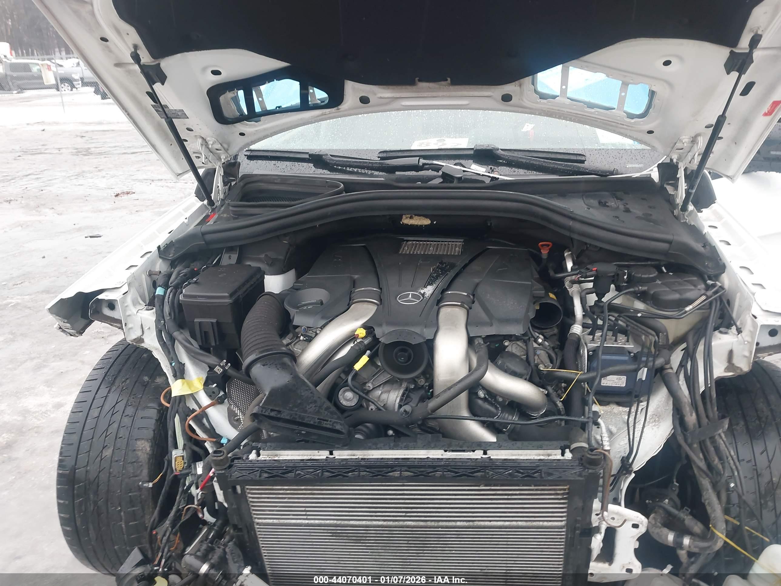 MERCEDES-BENZ GLS image 10