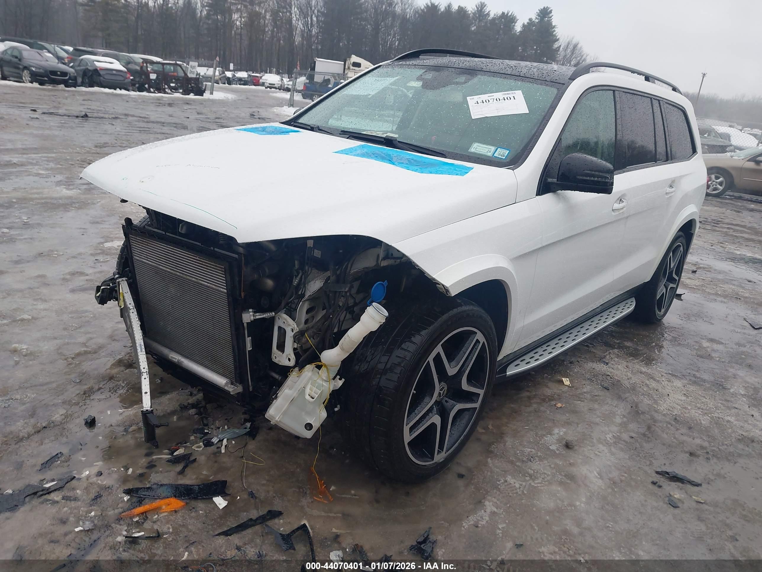MERCEDES-BENZ GLS image 2