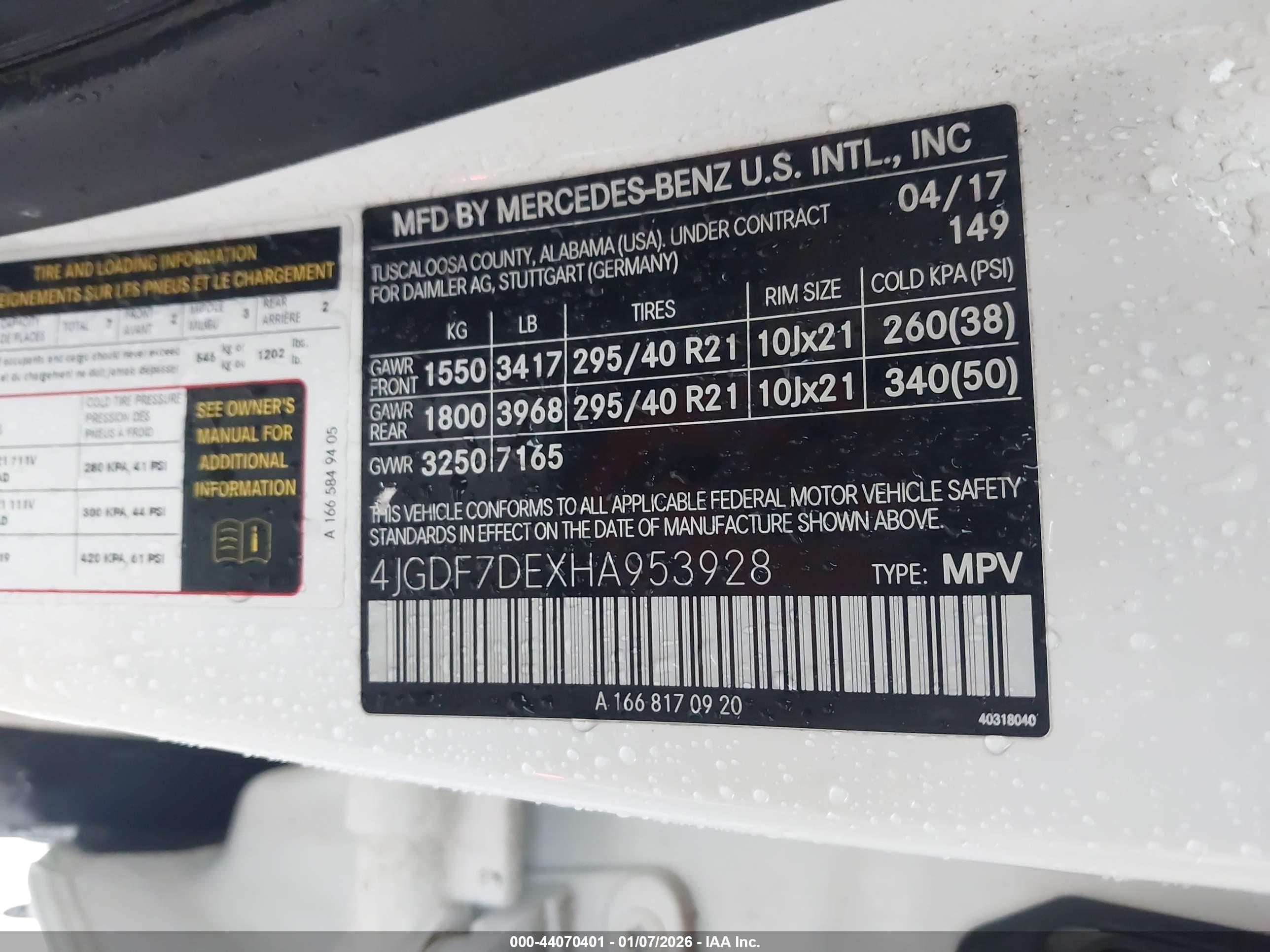 MERCEDES-BENZ GLS image 9