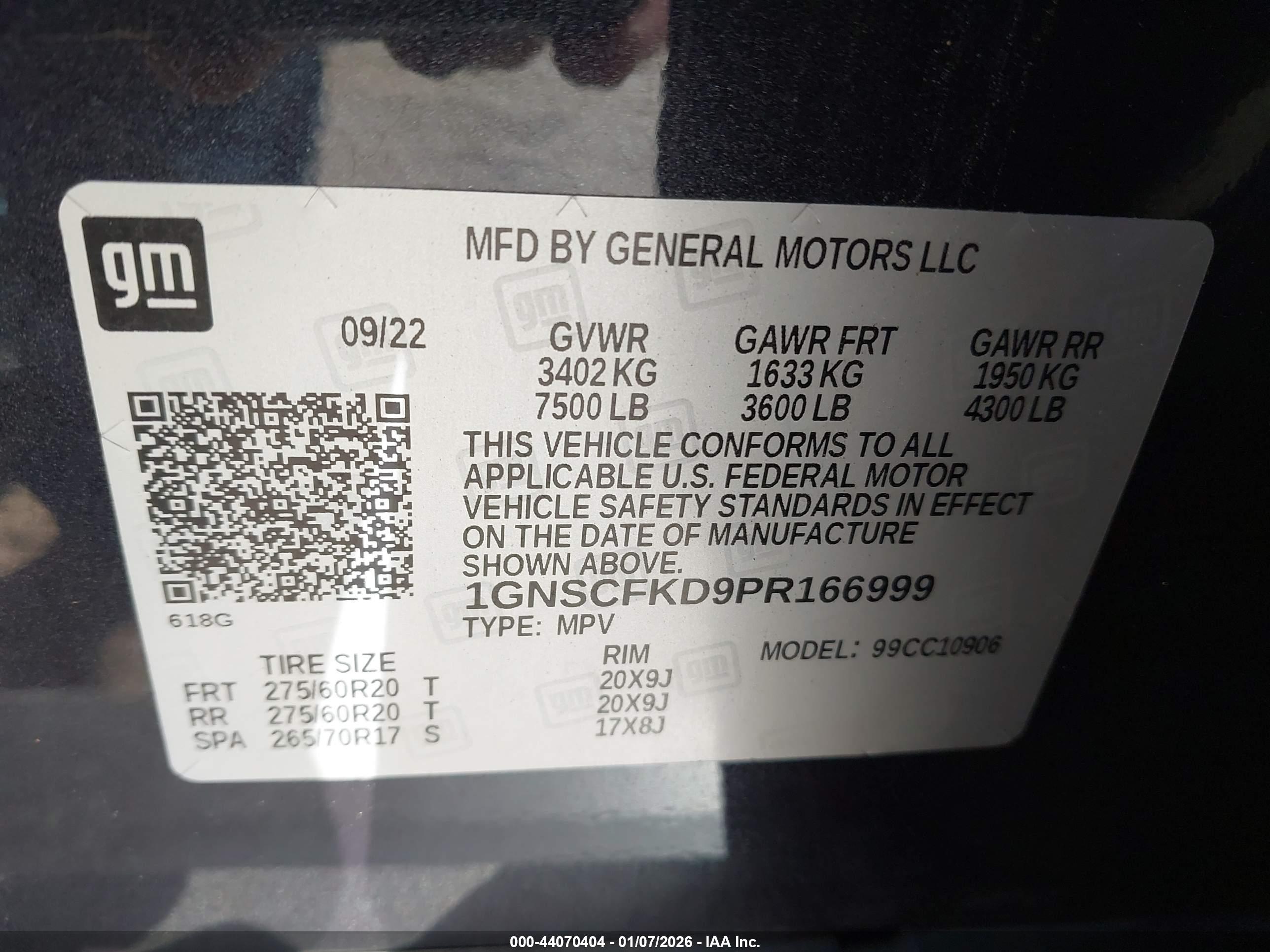 CHEVROLET SUBURBAN image 9