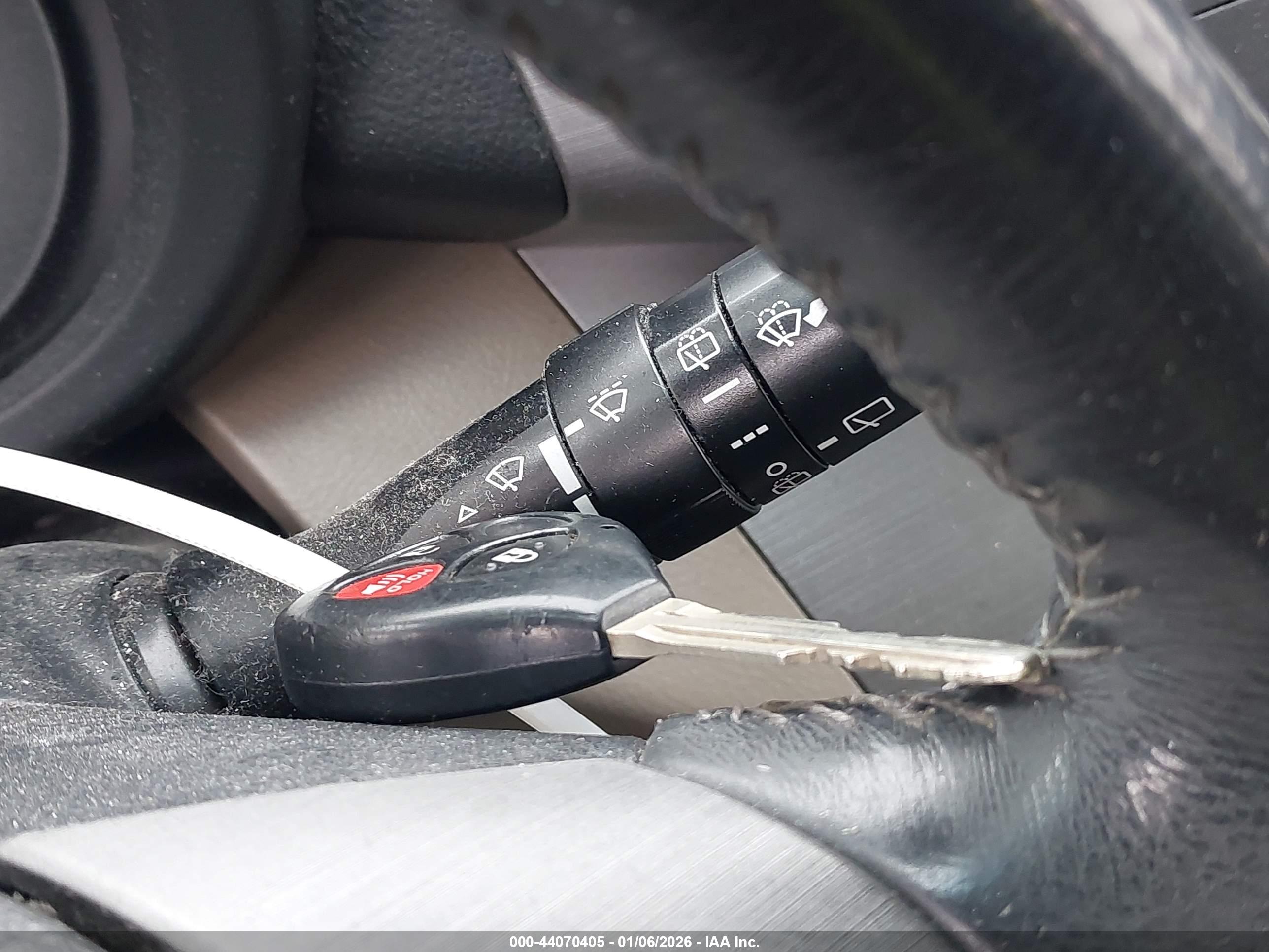 TOYOTA RAV4 image 11
