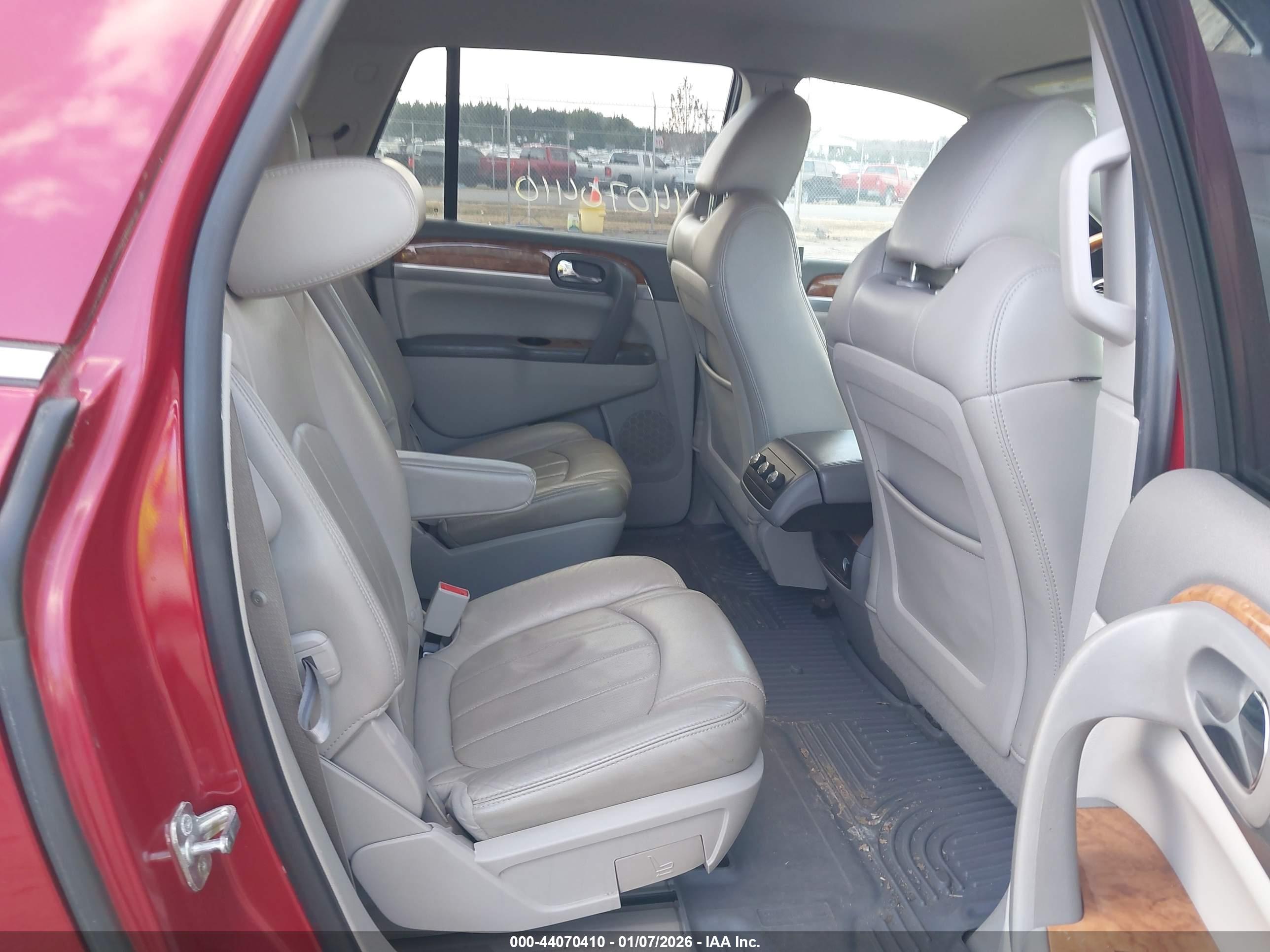 BUICK ENCLAVE image 8