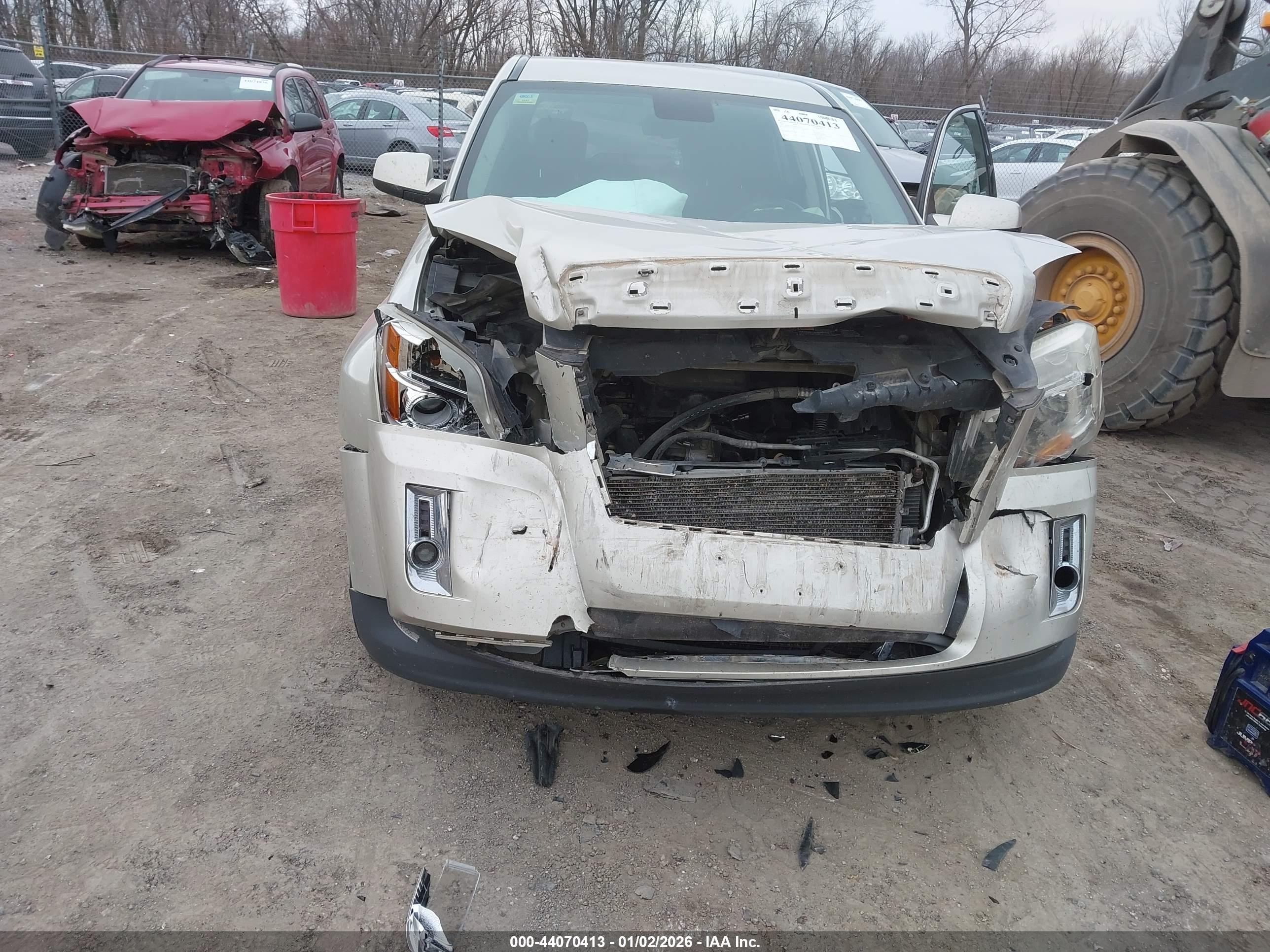 GMC TERRAIN image 6
