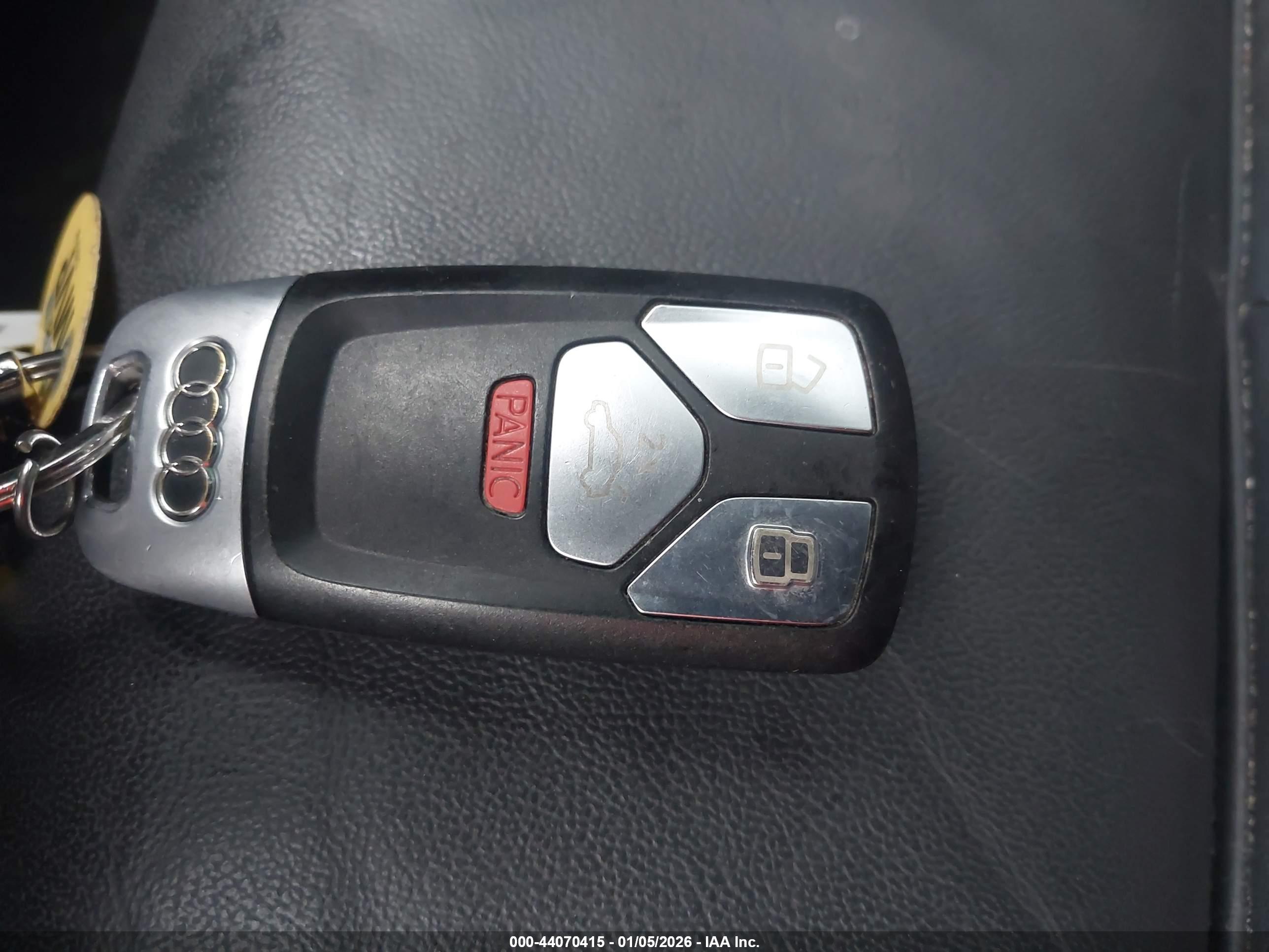 AUDI A4 image 11