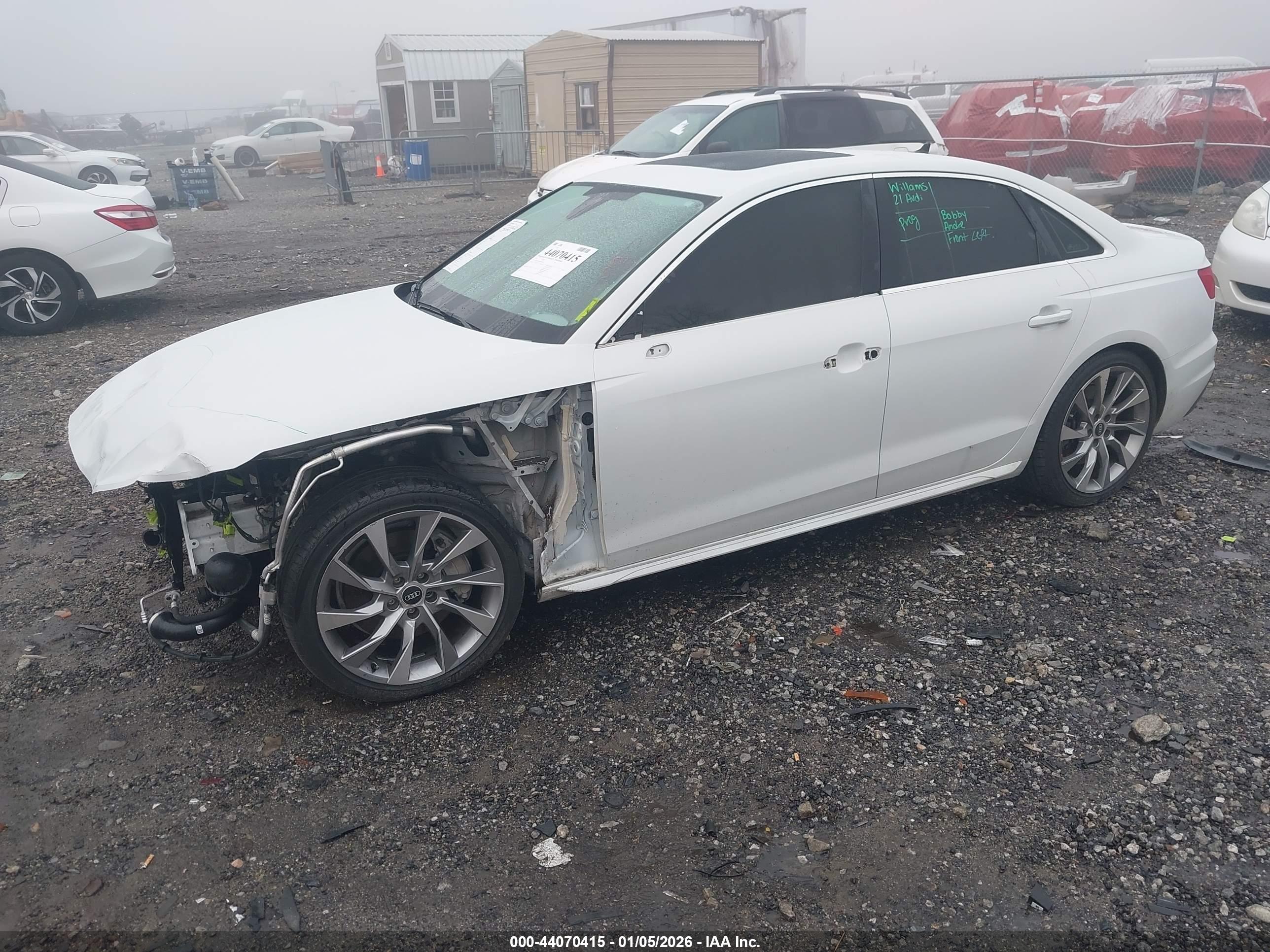 AUDI A4 image 2