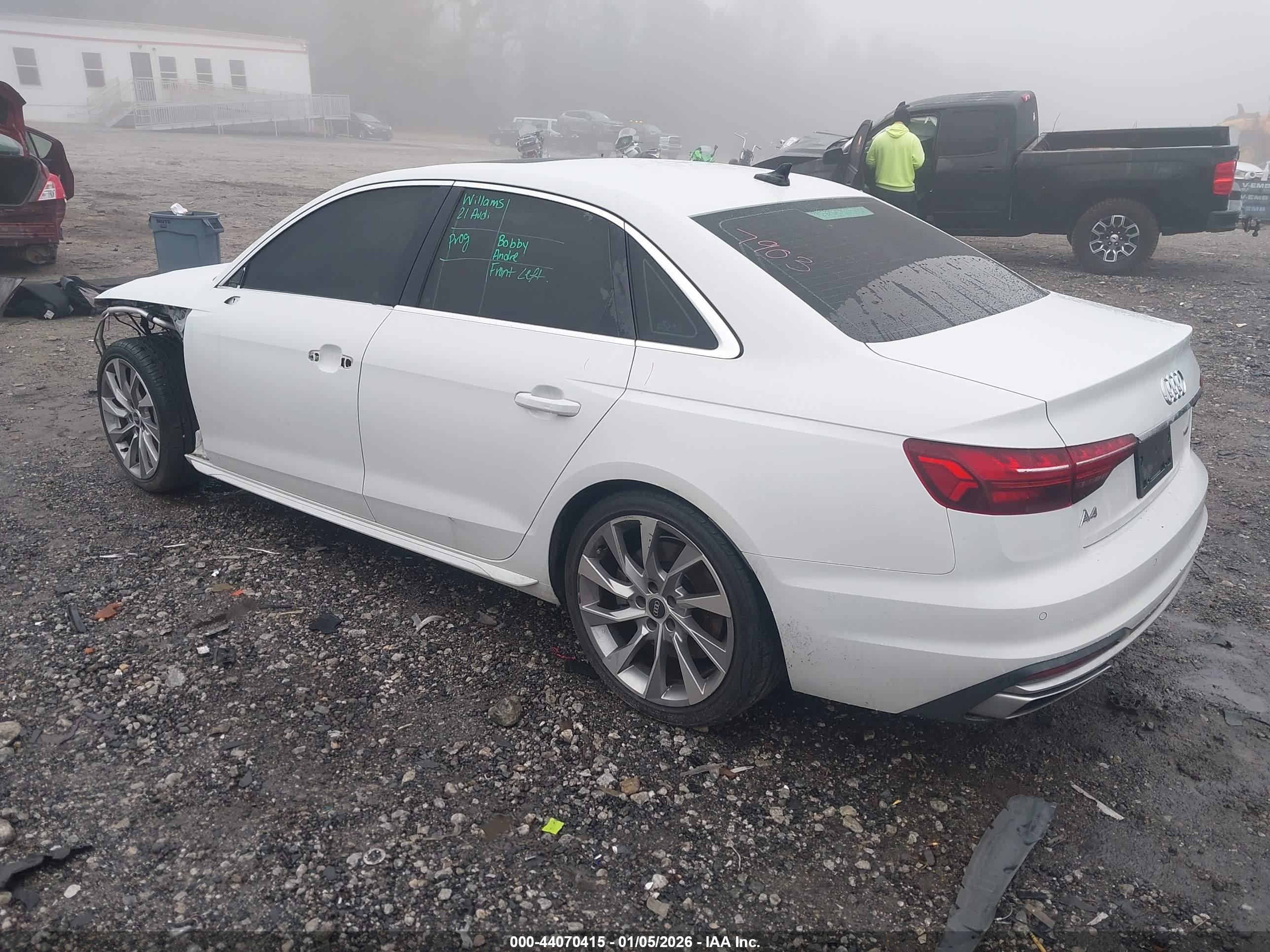 AUDI A4 image 3