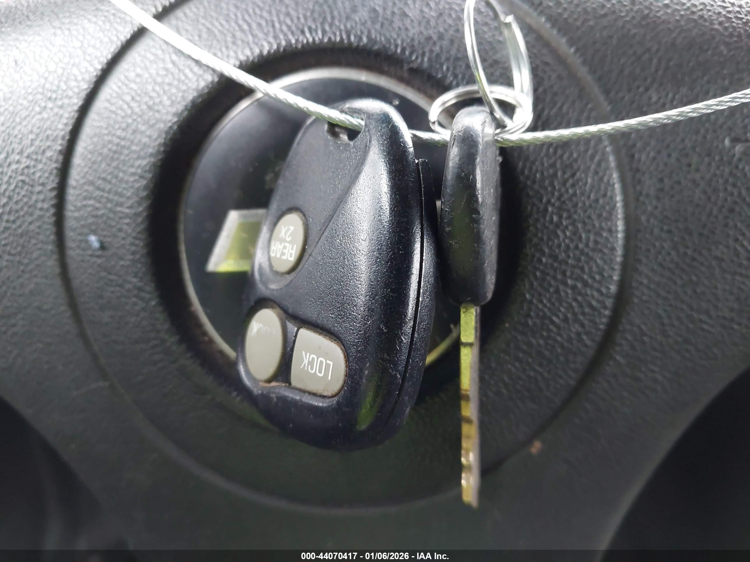 CHEVROLET HHR image 11