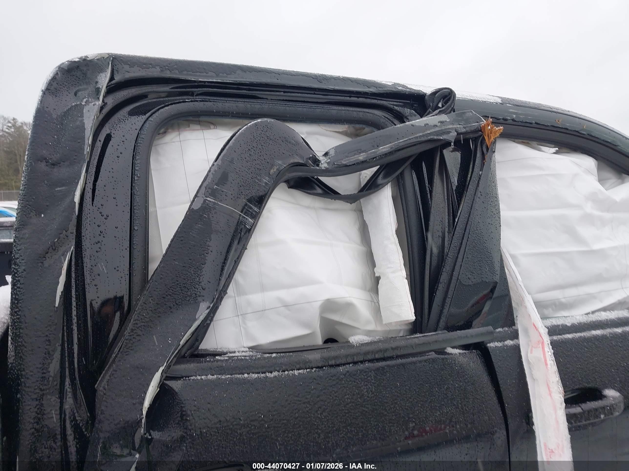 GMC SIERRA image 6
