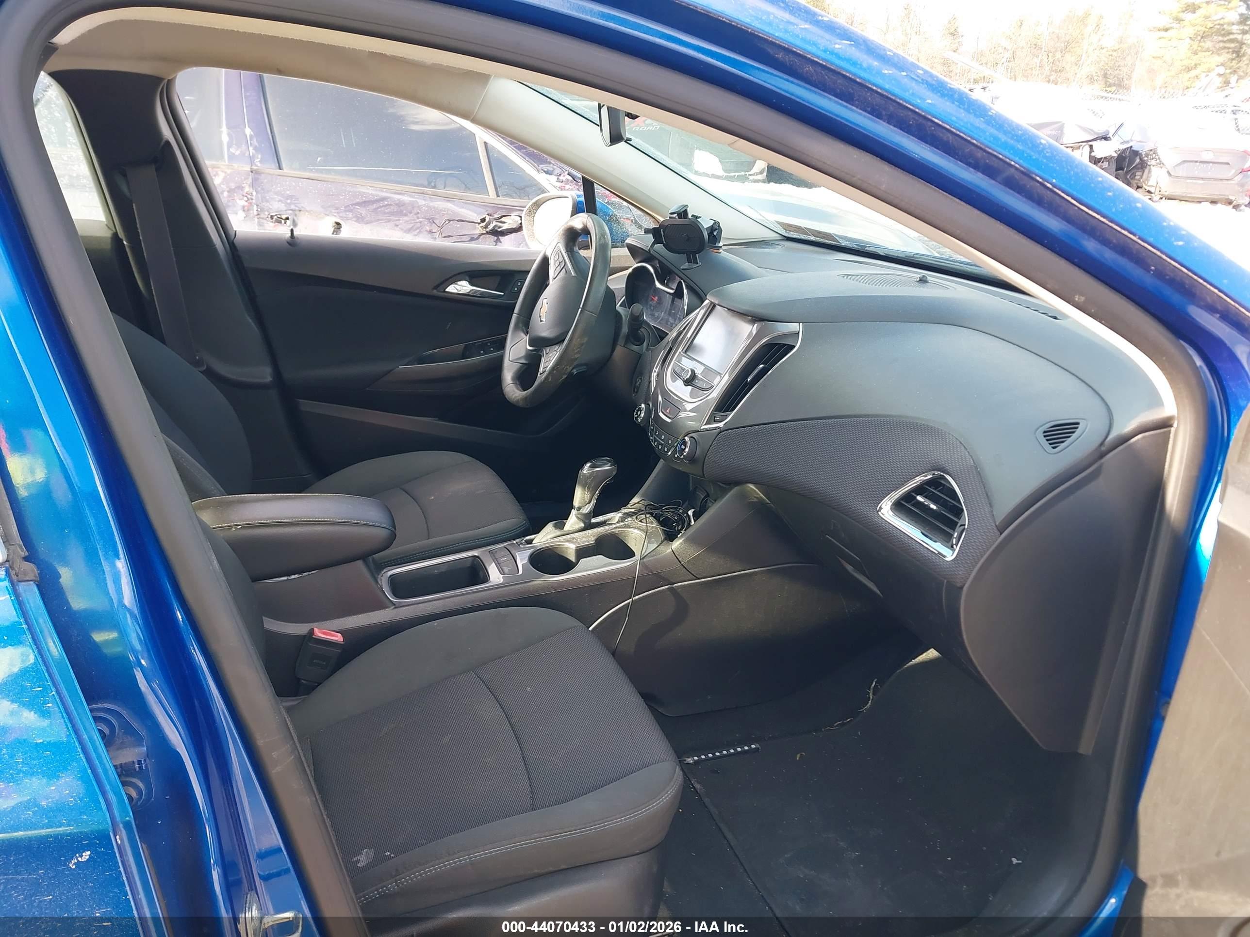CHEVROLET CRUZE image 5