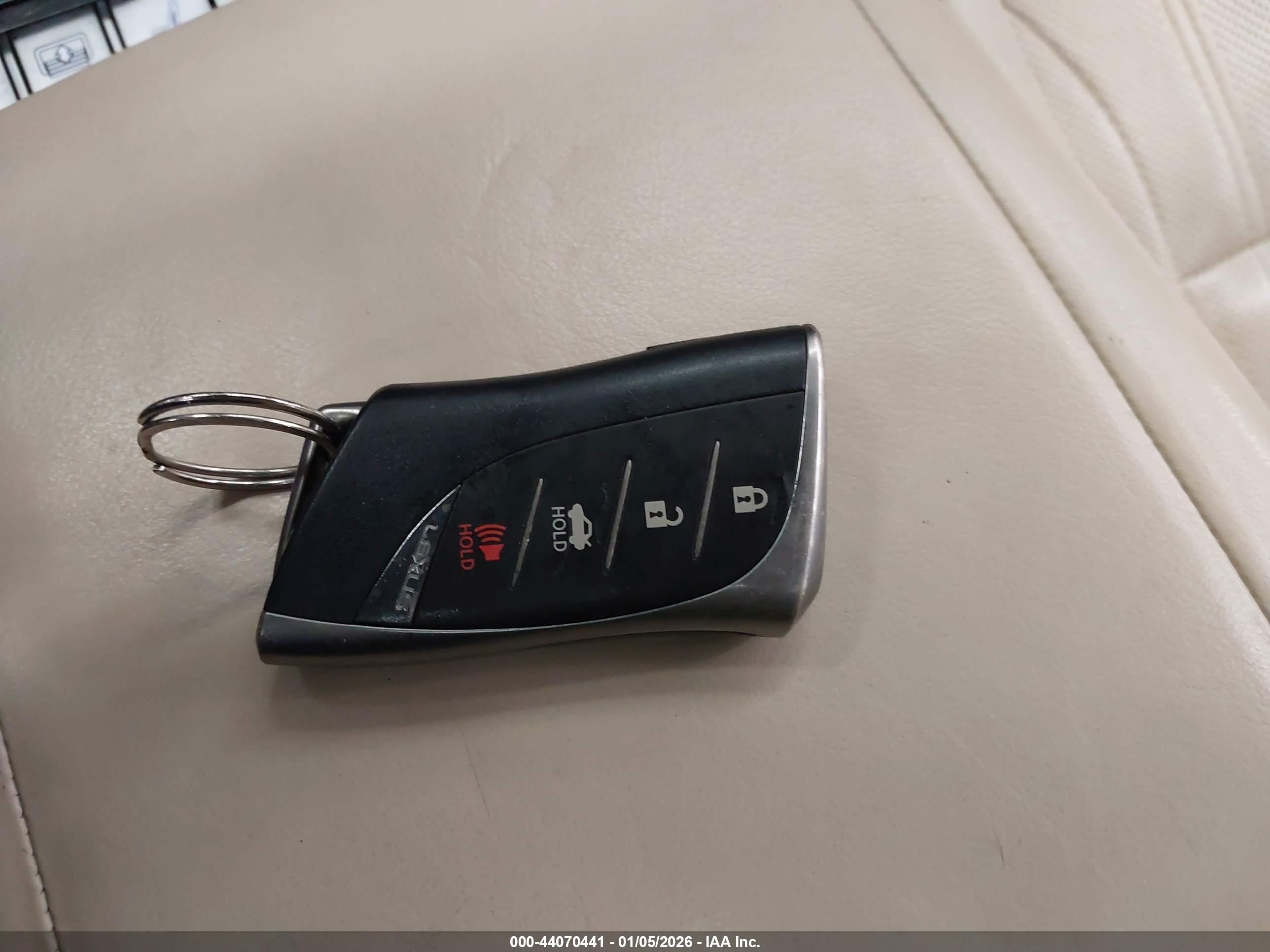 LEXUS LS image 11