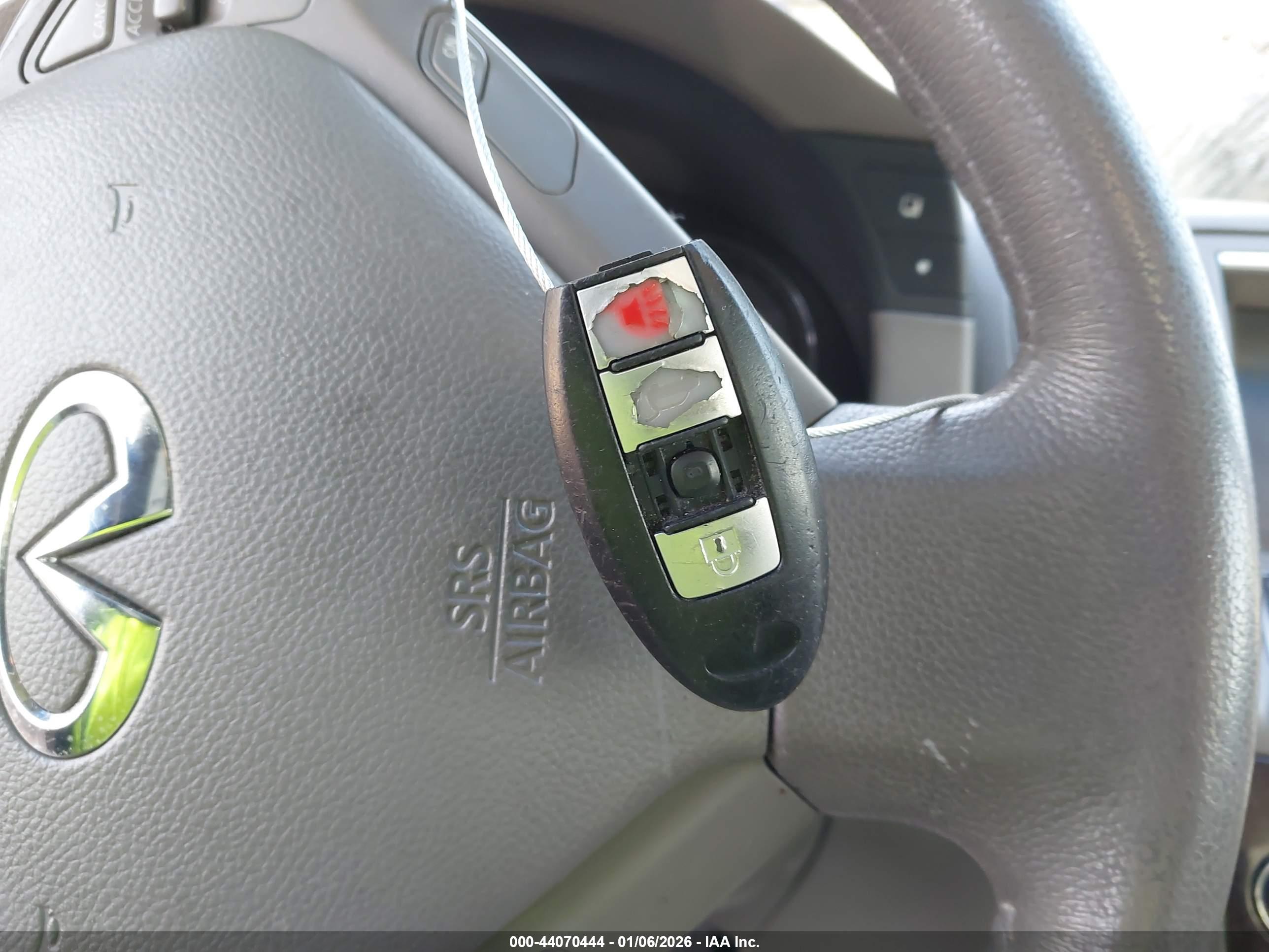 INFINITI G37X image 11