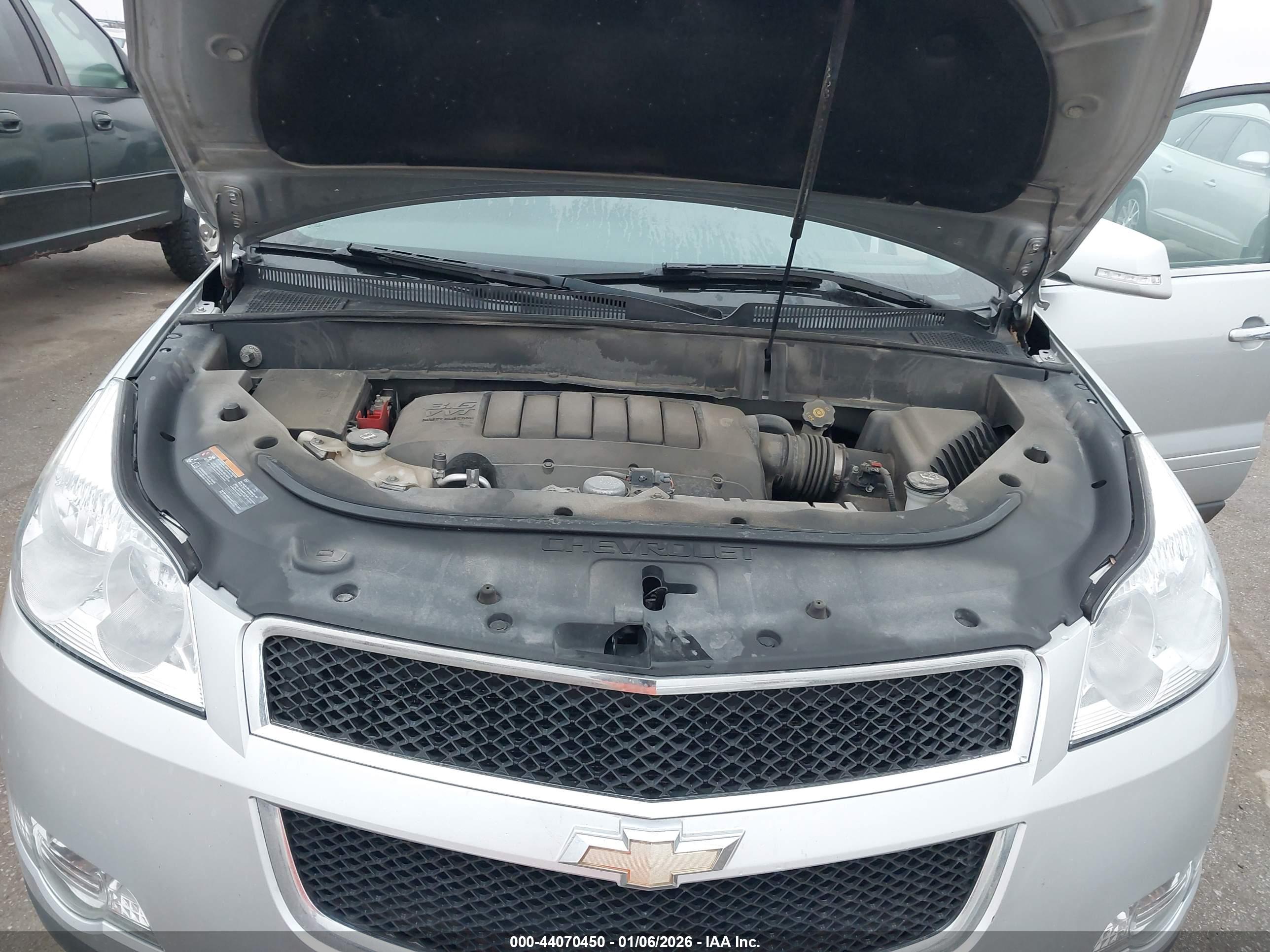 CHEVROLET TRAVERSE image 10