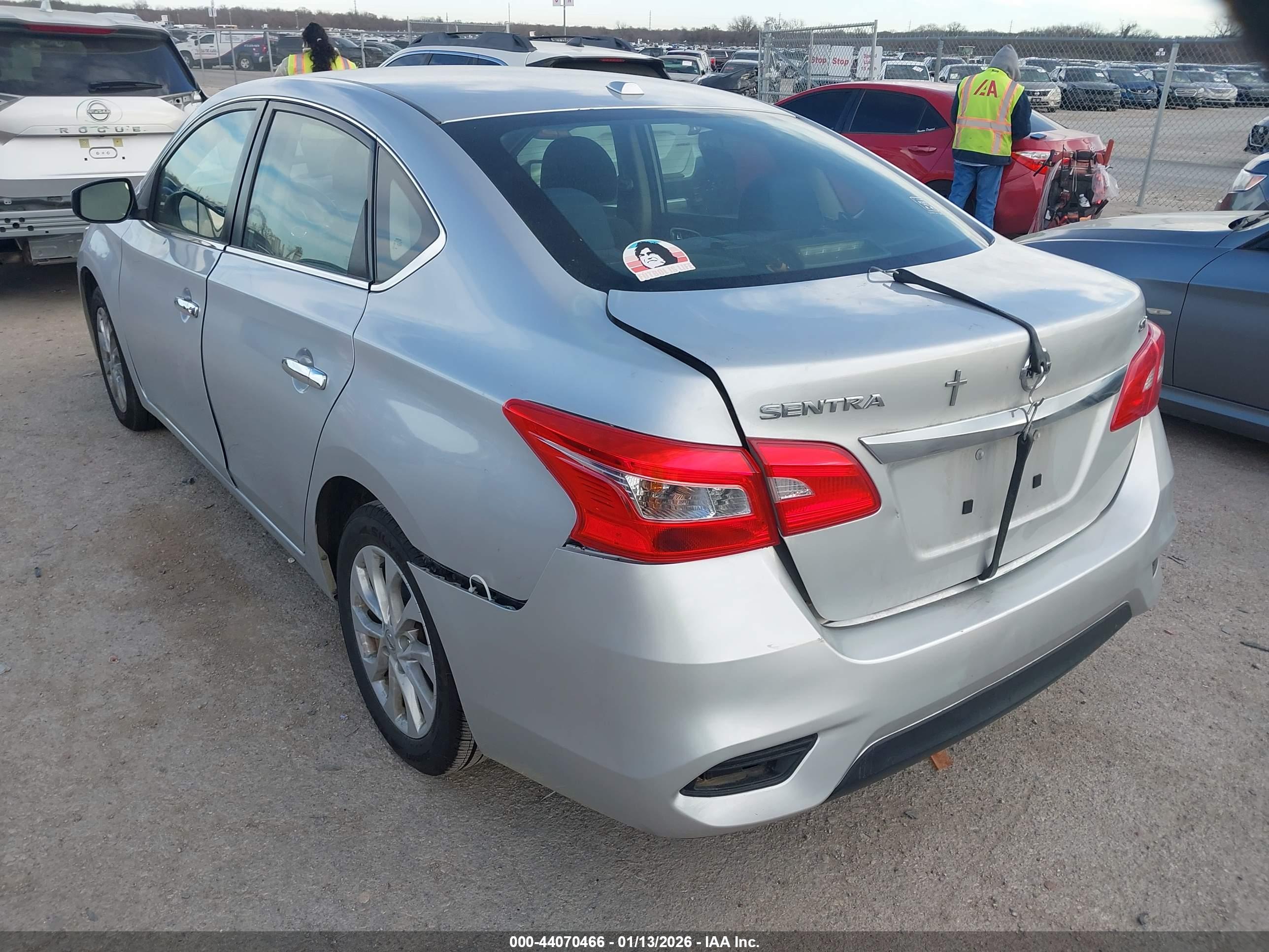 NISSAN SENTRA image 3