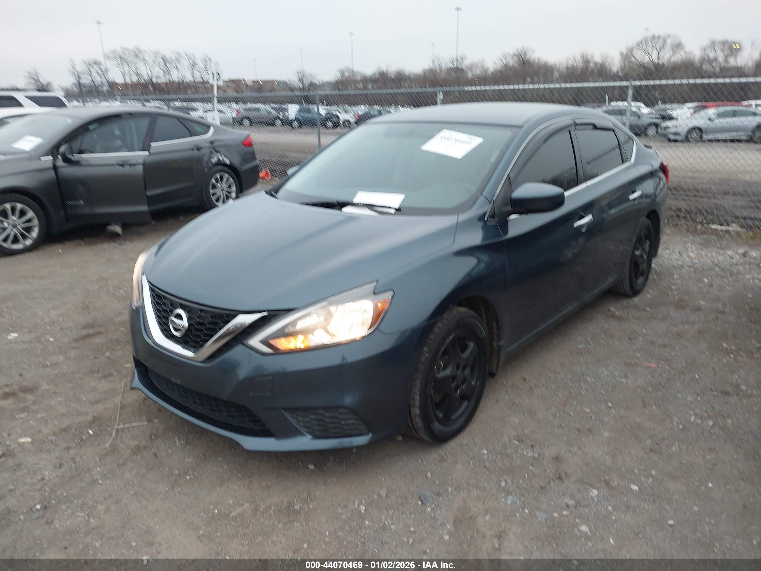 NISSAN SENTRA image 2