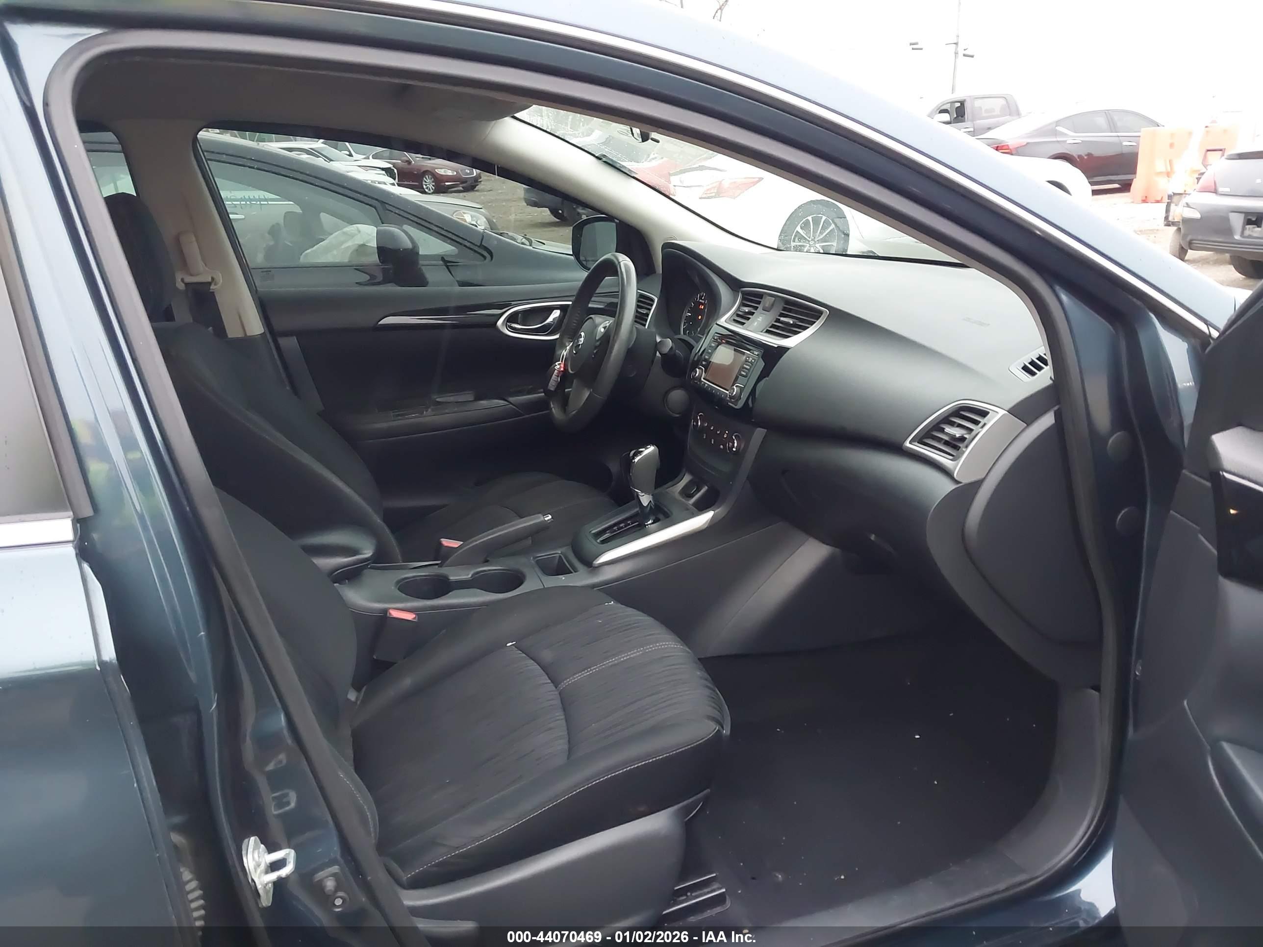 NISSAN SENTRA image 5