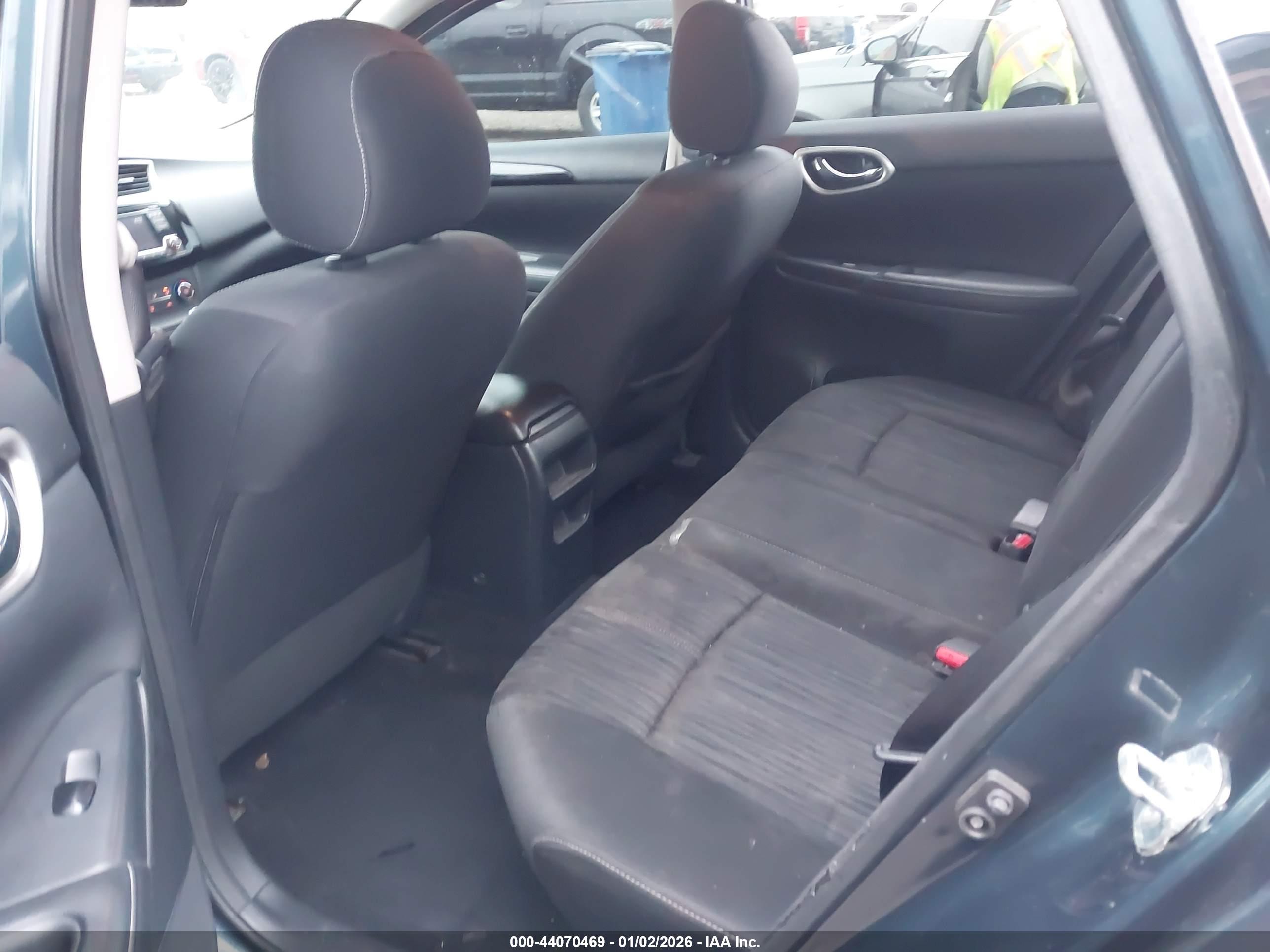 NISSAN SENTRA image 8