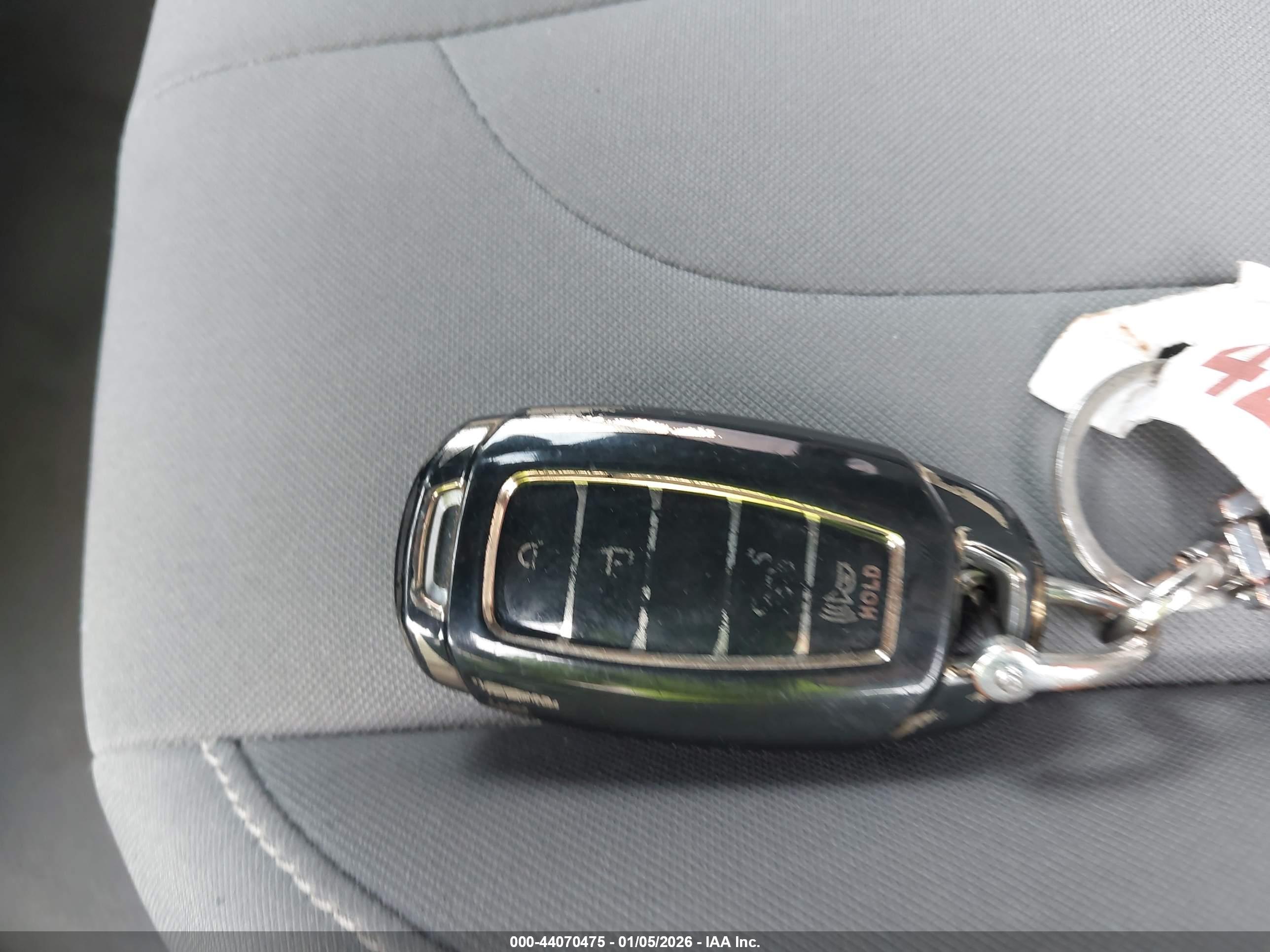 HYUNDAI ELANTRA image 11