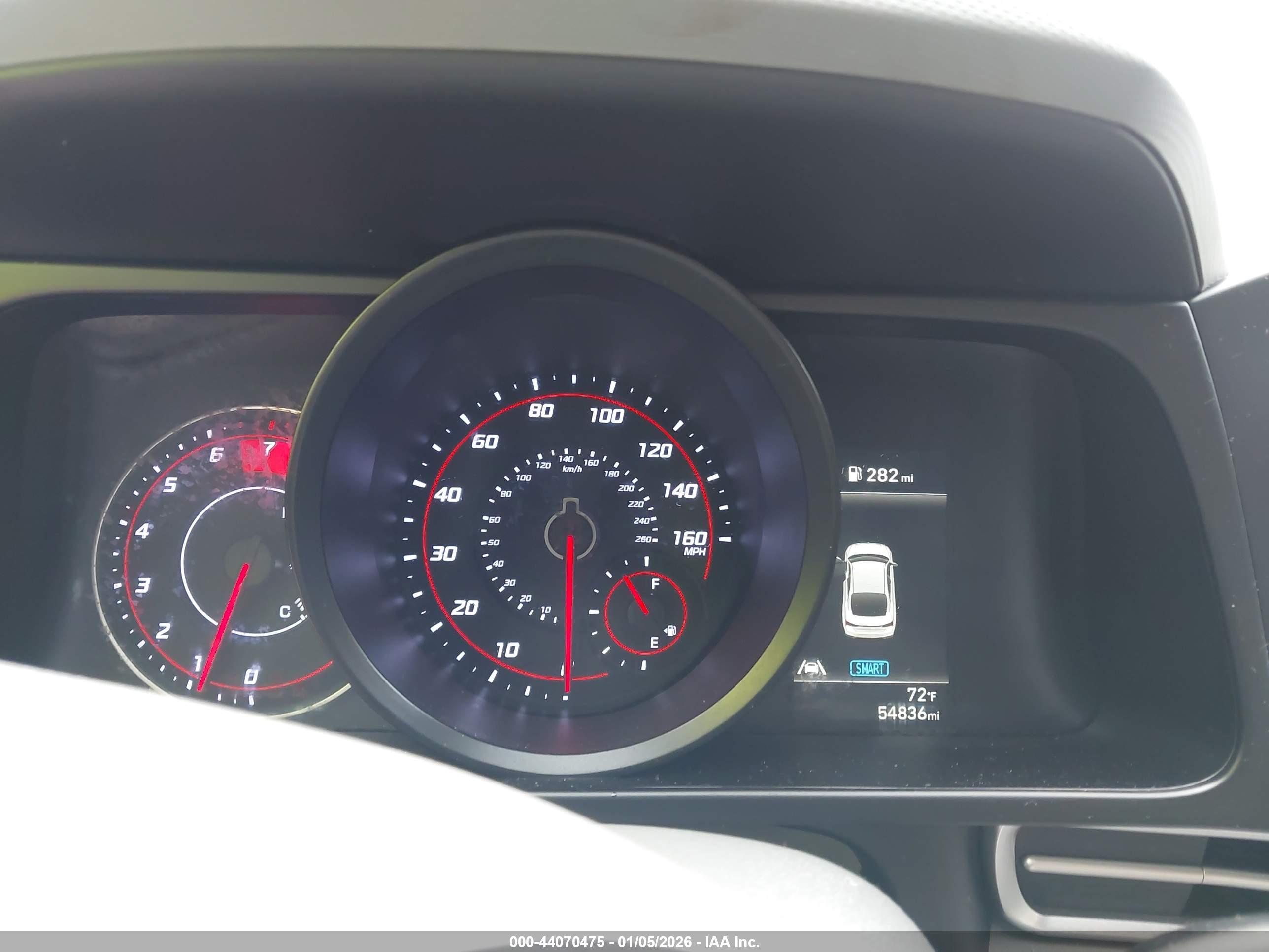 HYUNDAI ELANTRA image 7