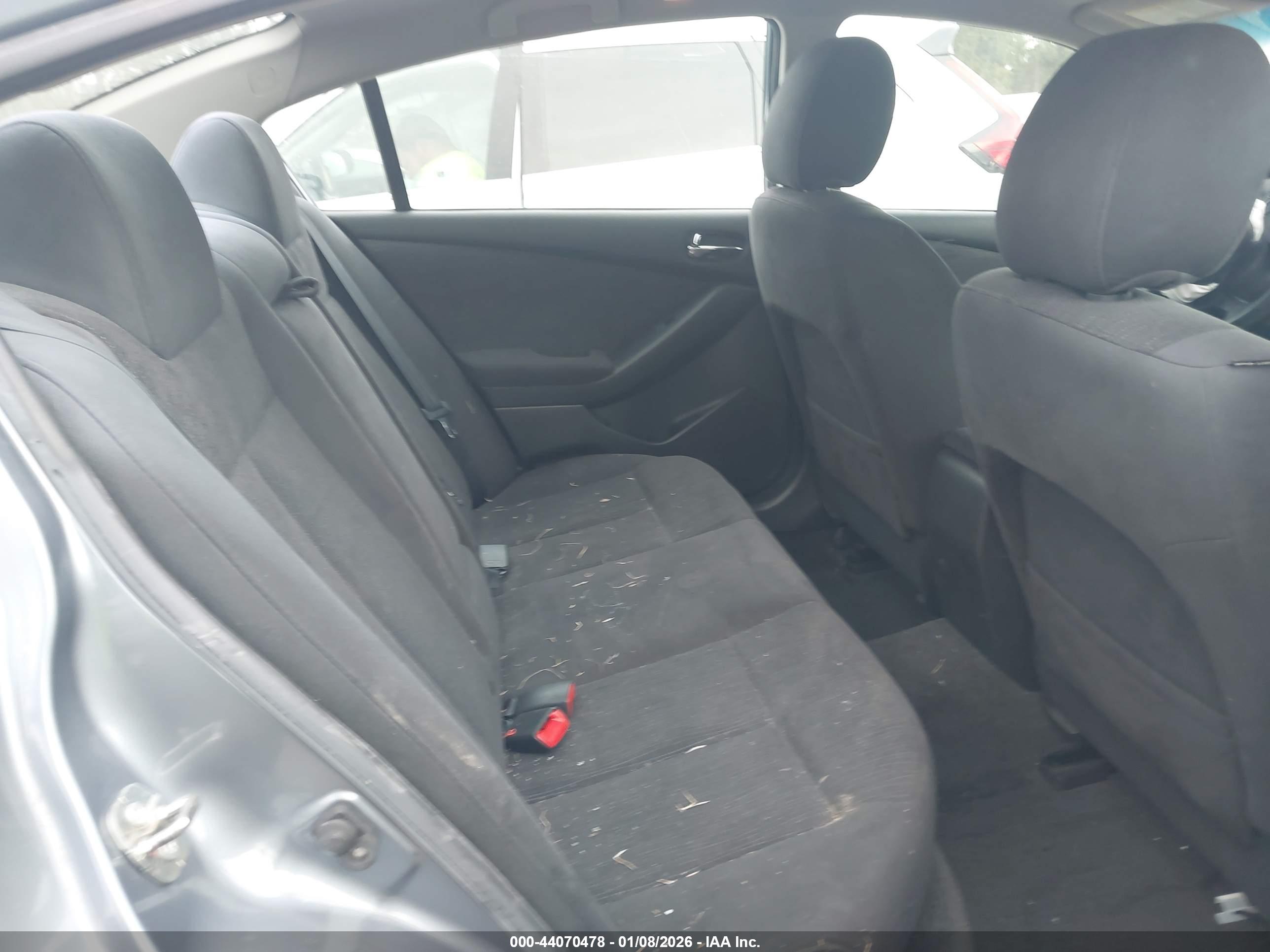 NISSAN ALTIMA image 8