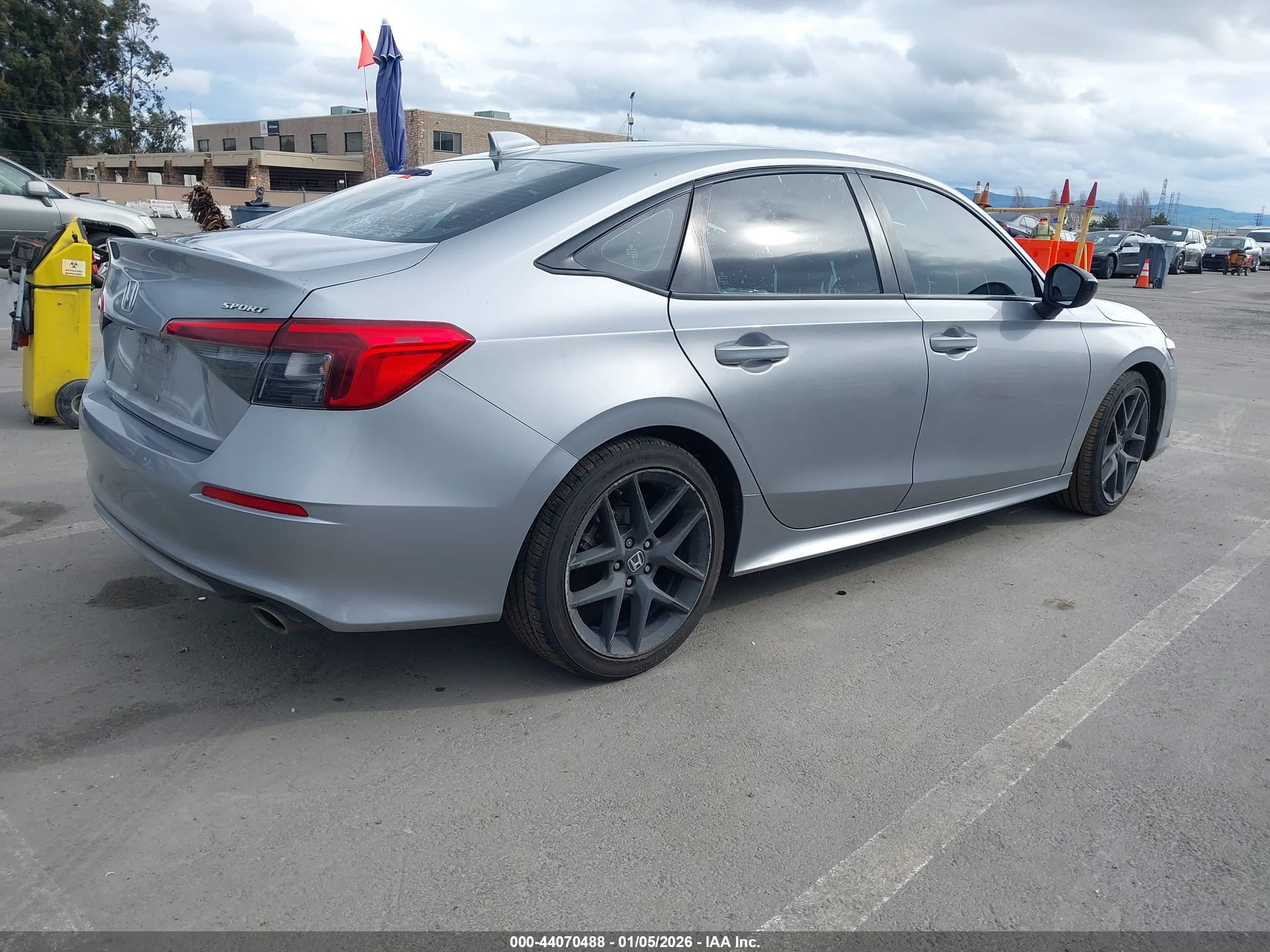 HONDA CIVIC image 4