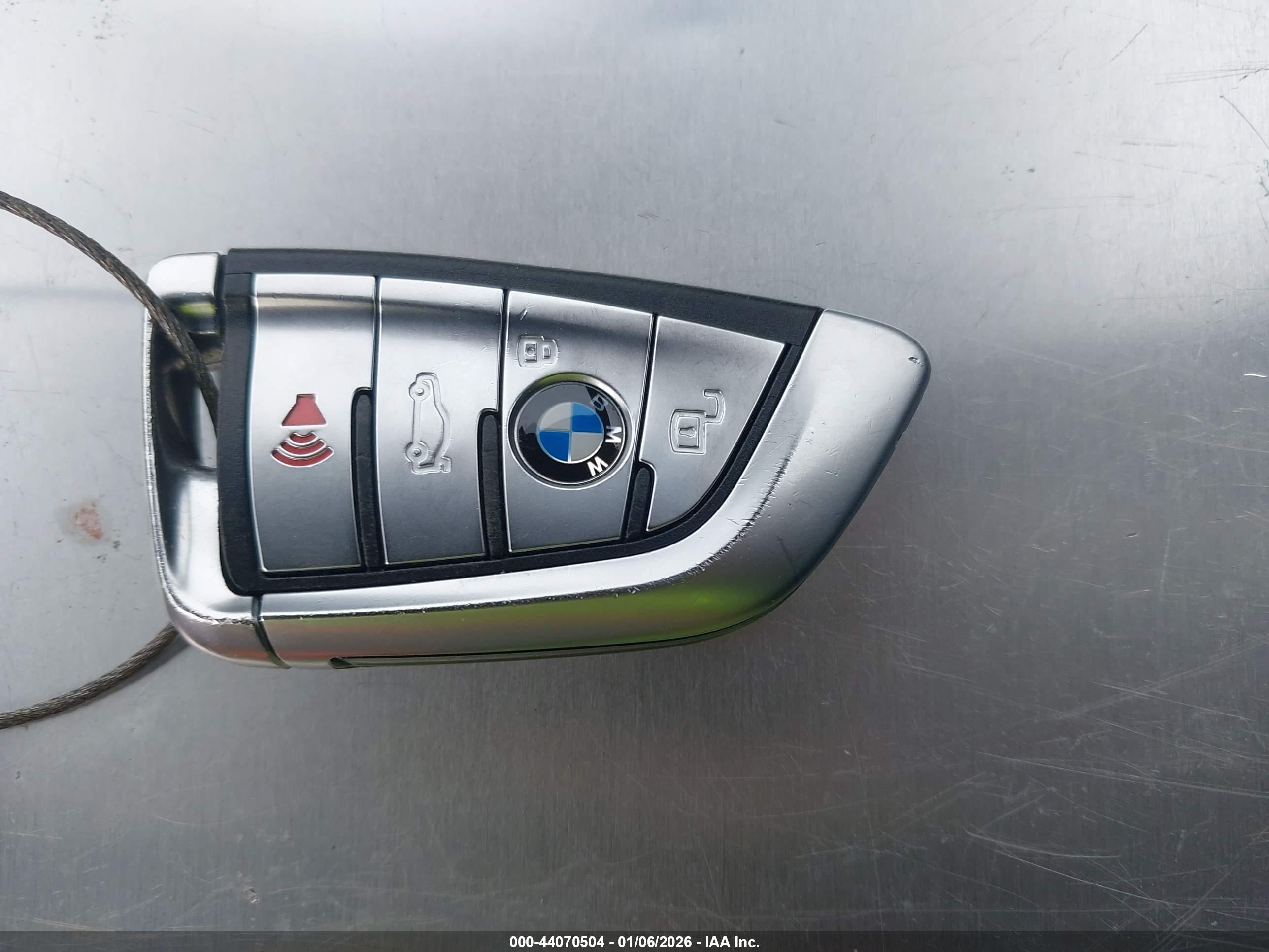 BMW 330I image 11