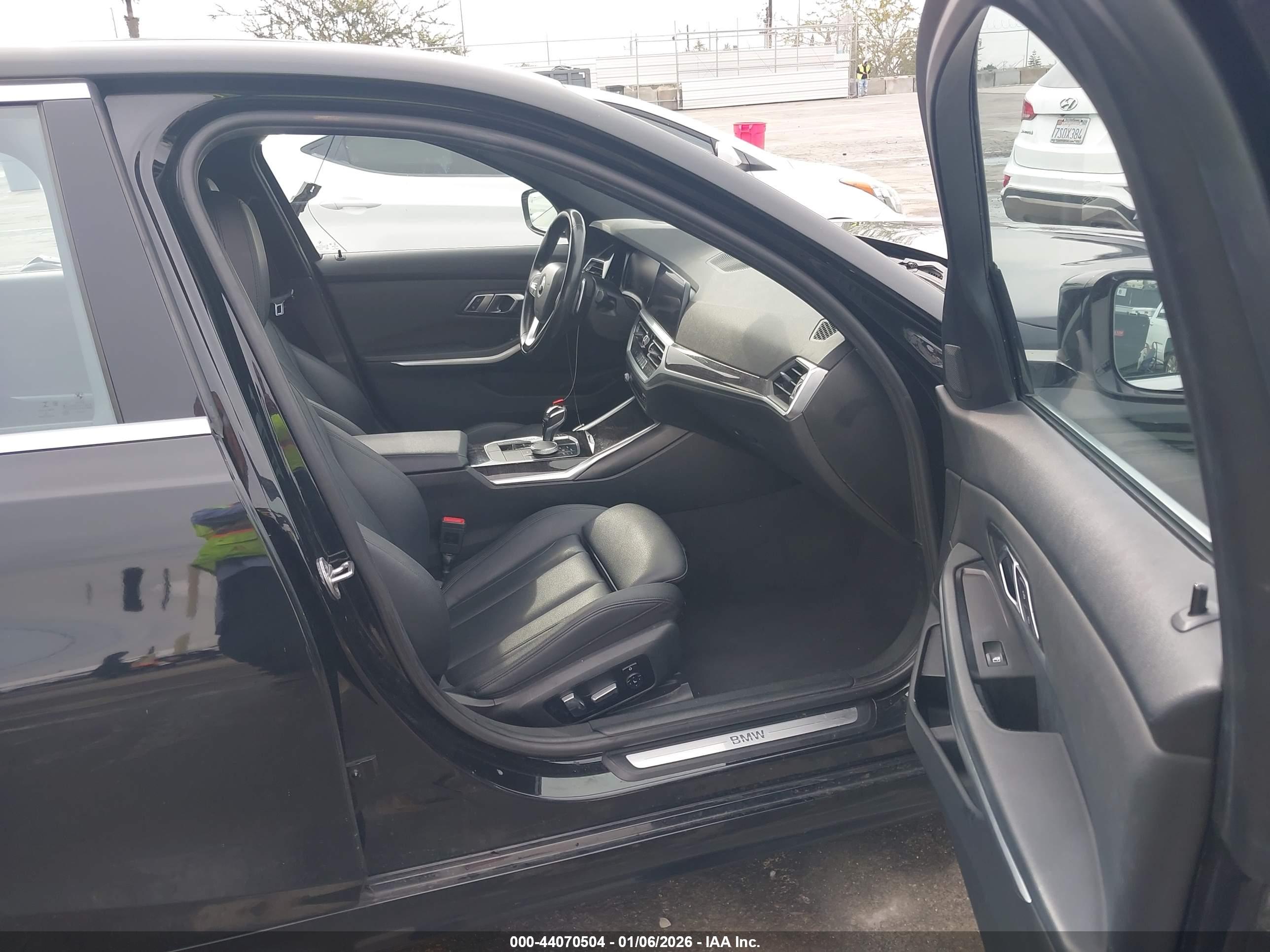 BMW 330I image 5
