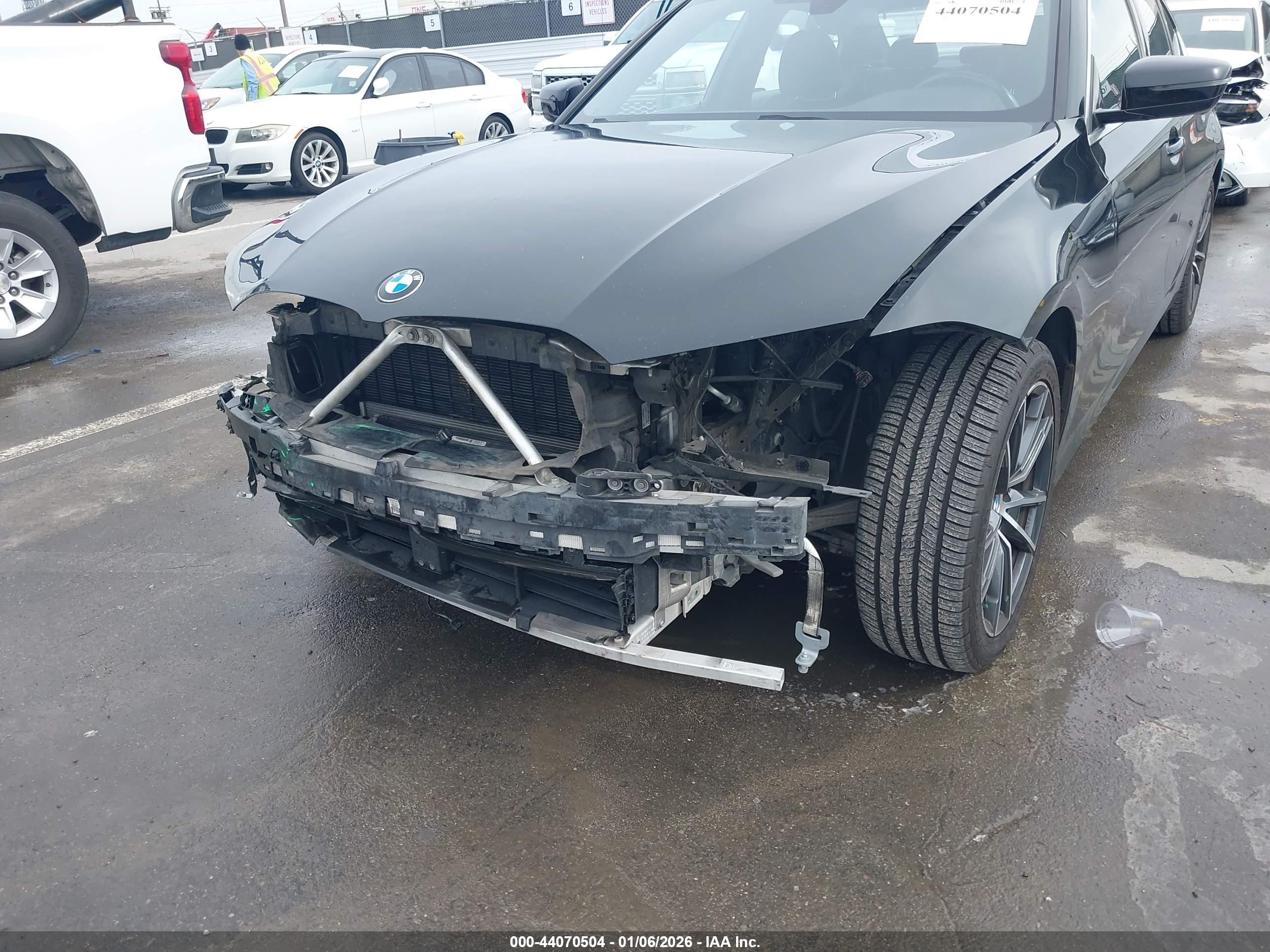 BMW 330I image 6