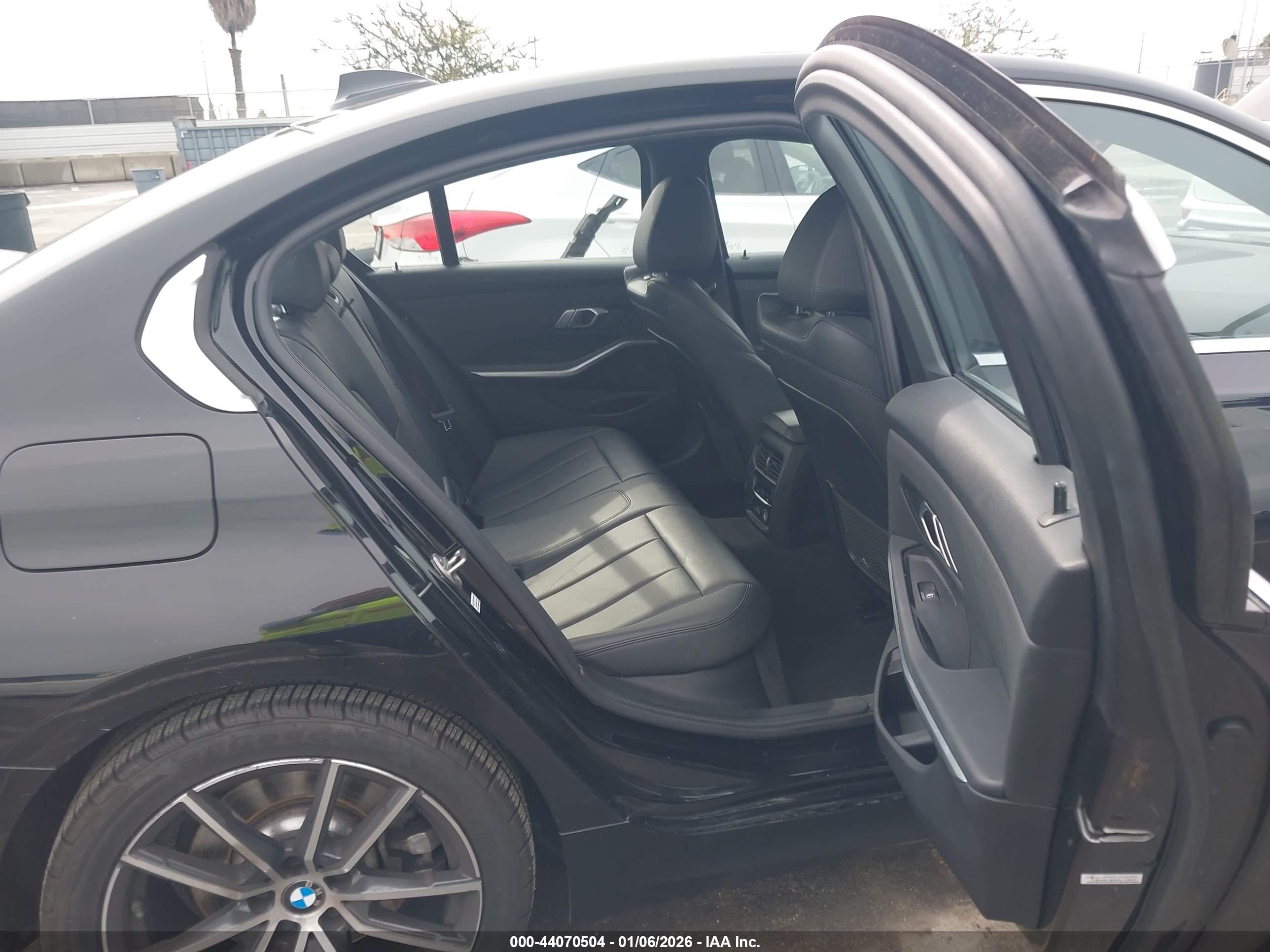 BMW 330I image 8