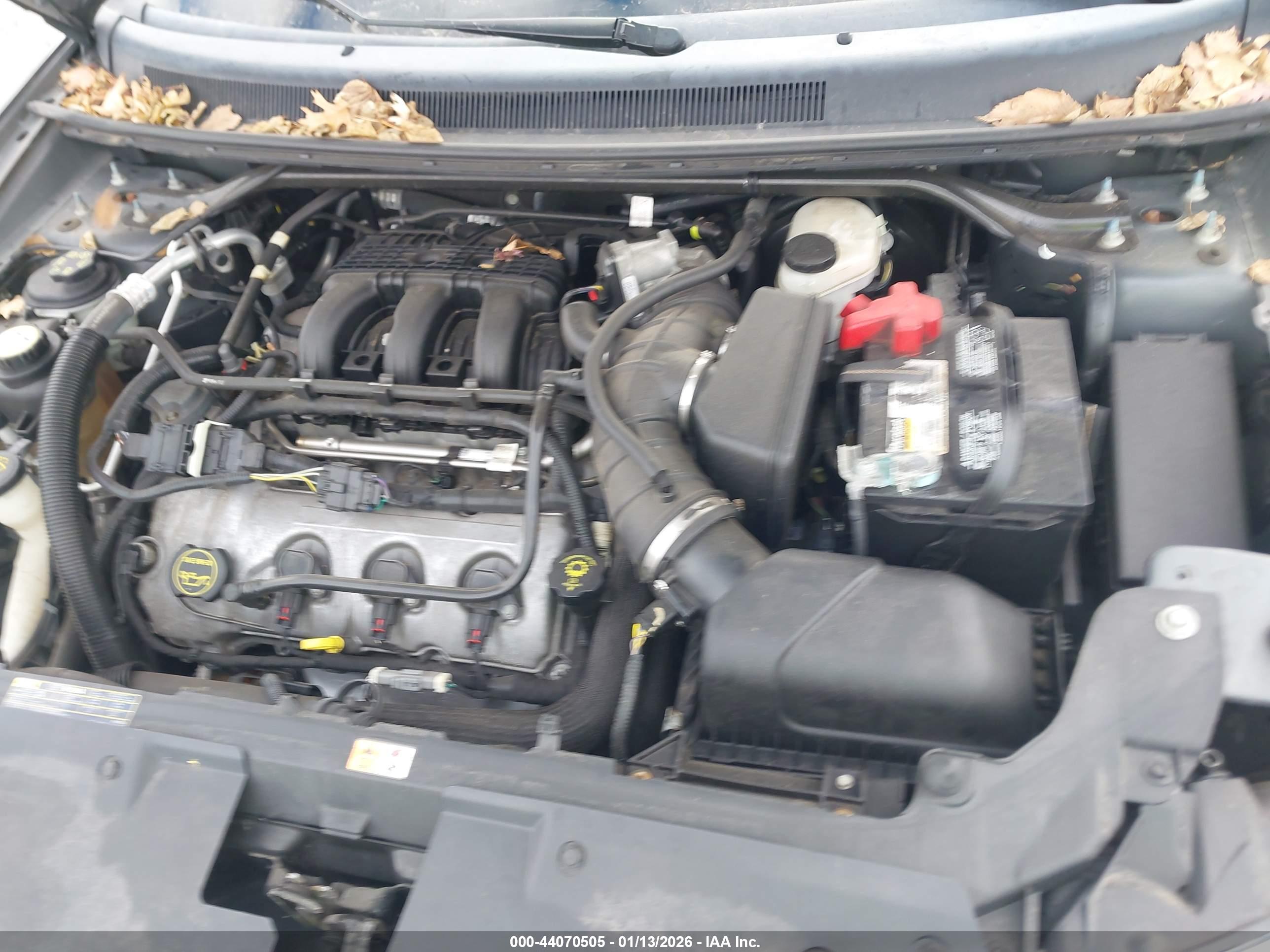 FORD TAURUS image 10