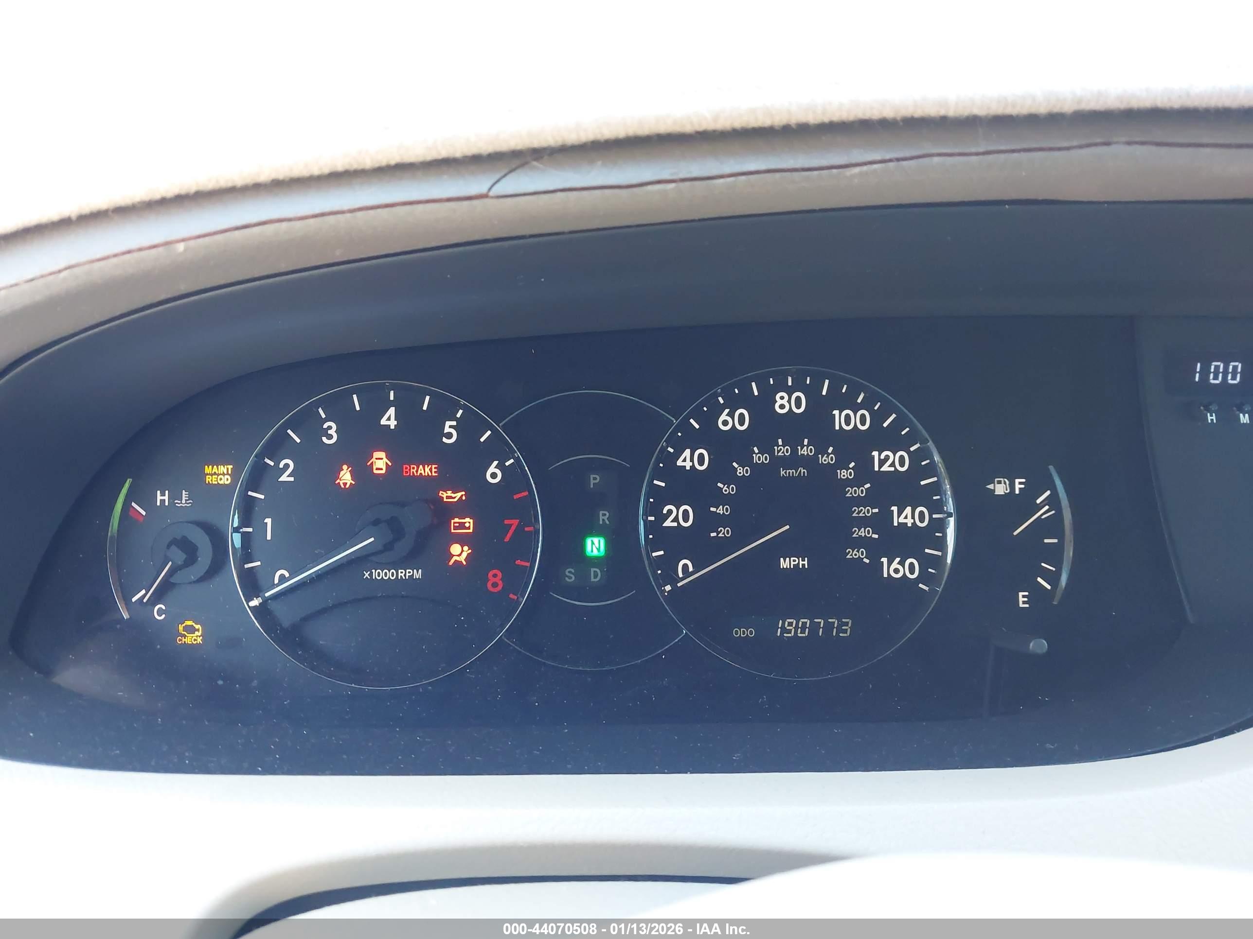 TOYOTA AVALON image 7