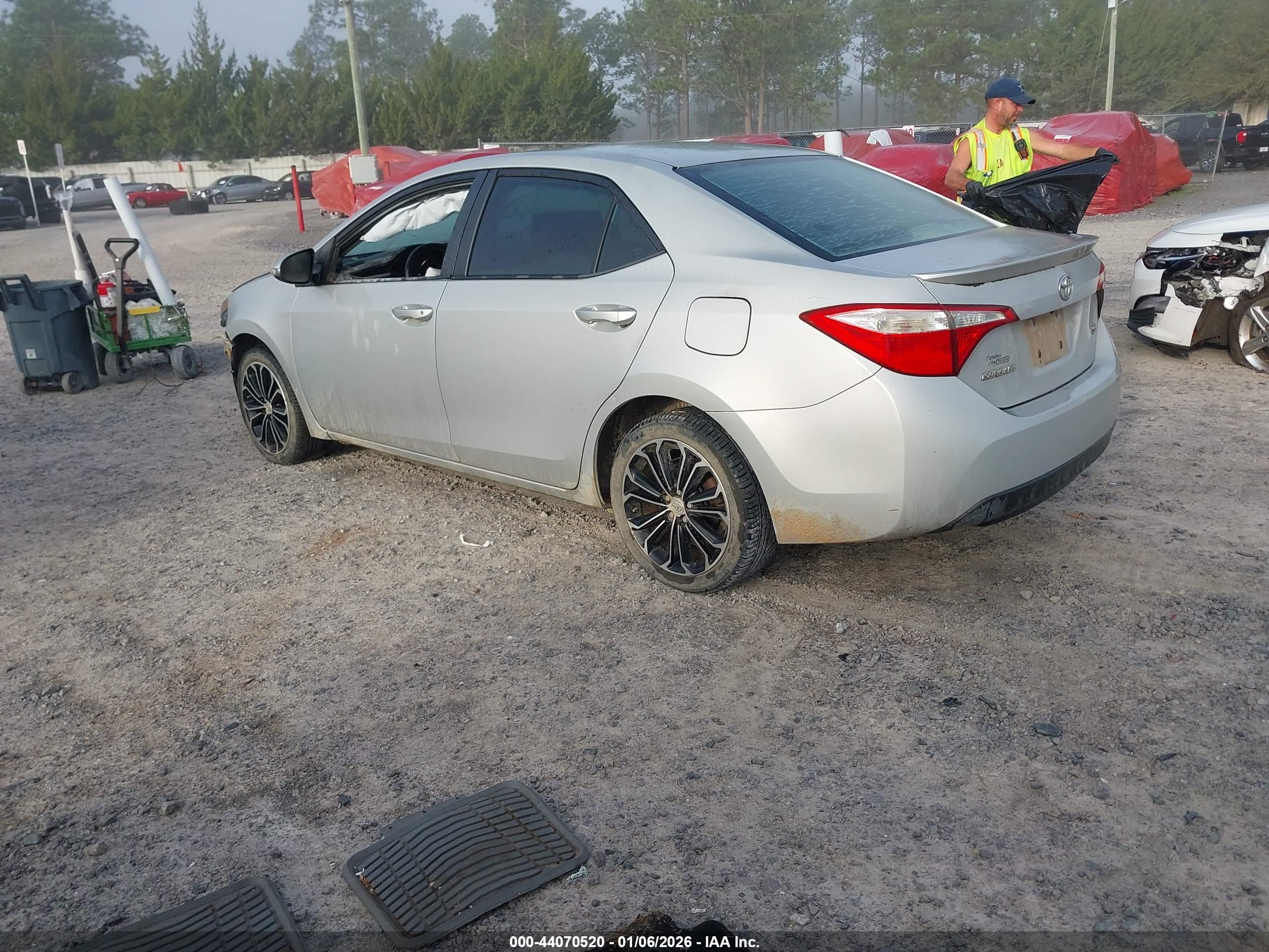 TOYOTA COROLLA image 3