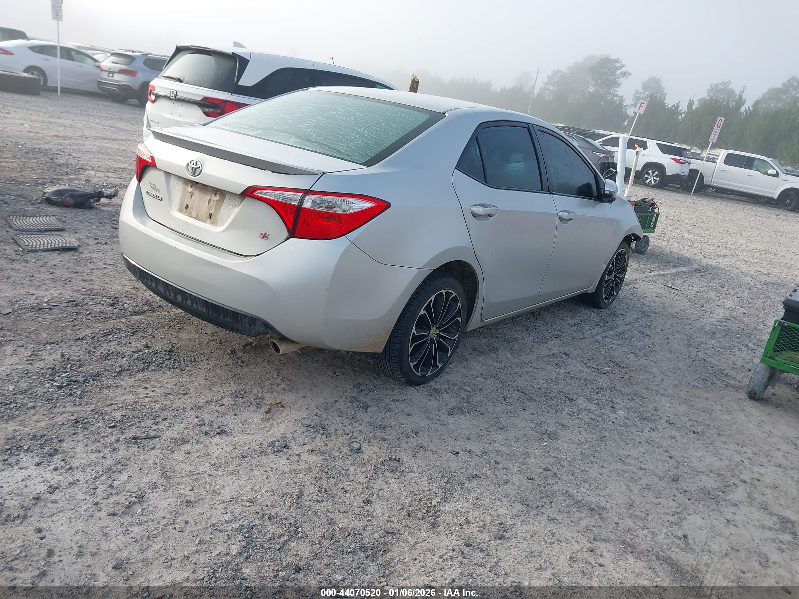 TOYOTA COROLLA image 4
