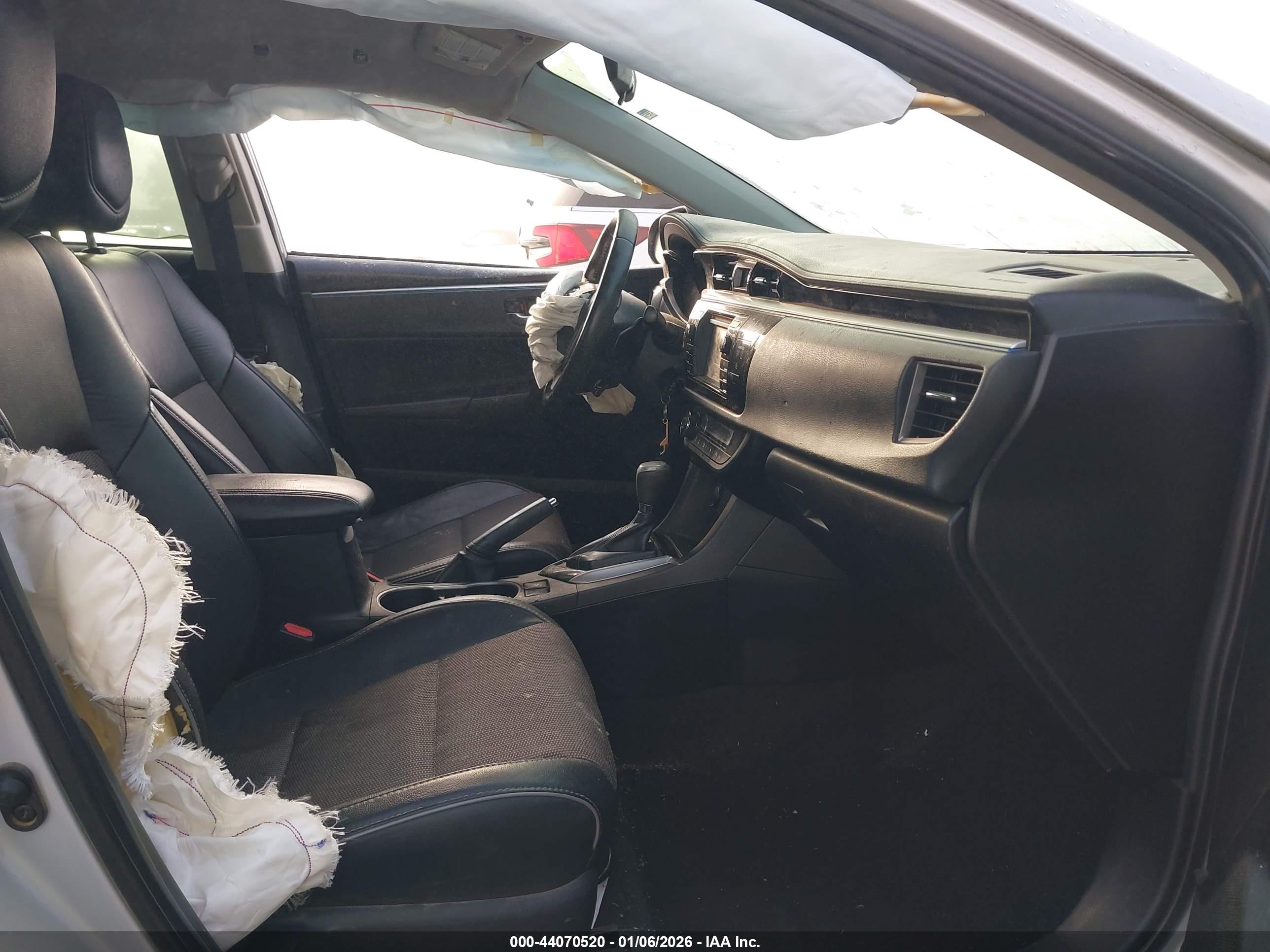 TOYOTA COROLLA image 5