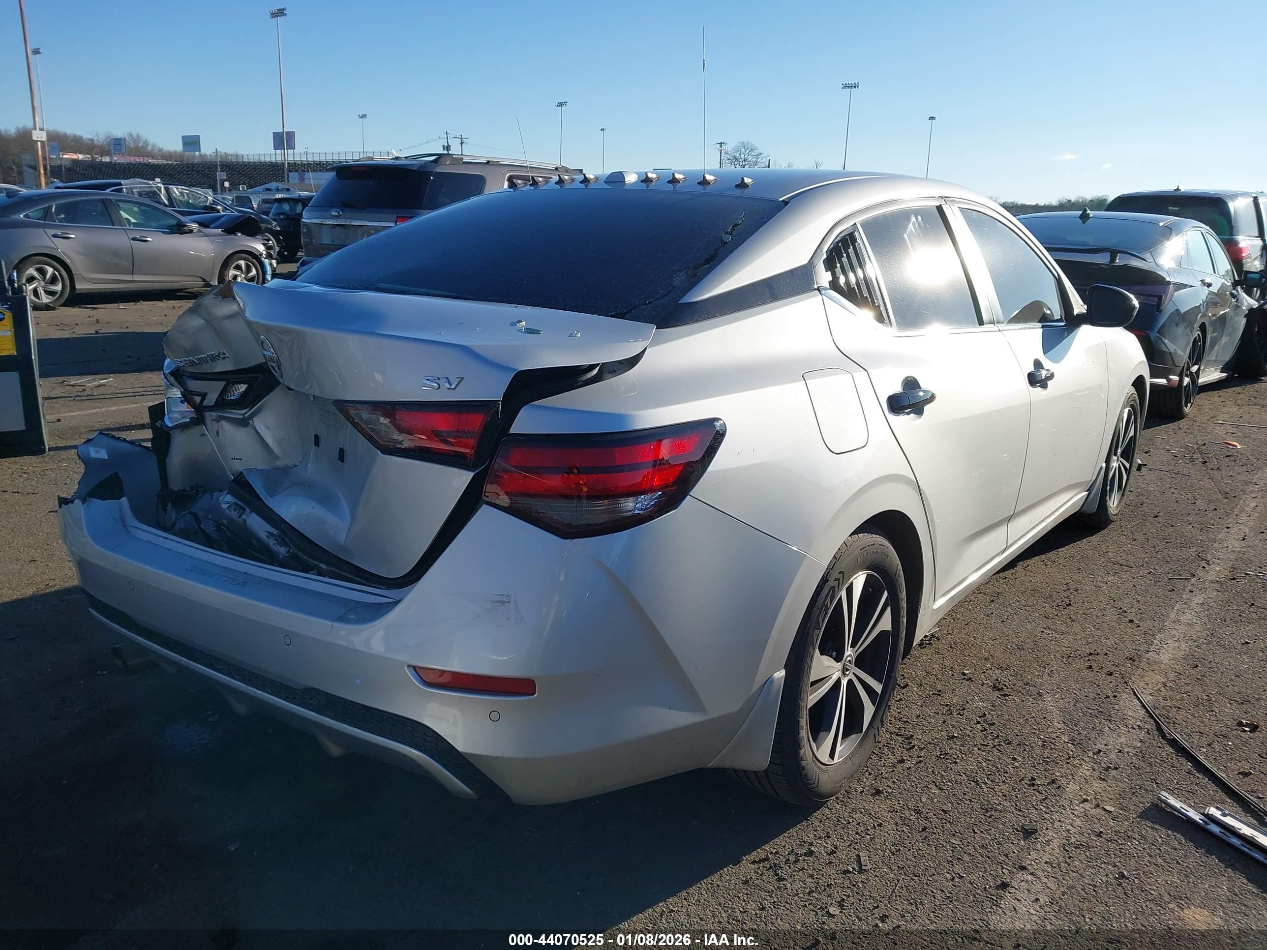 NISSAN SENTRA image 4