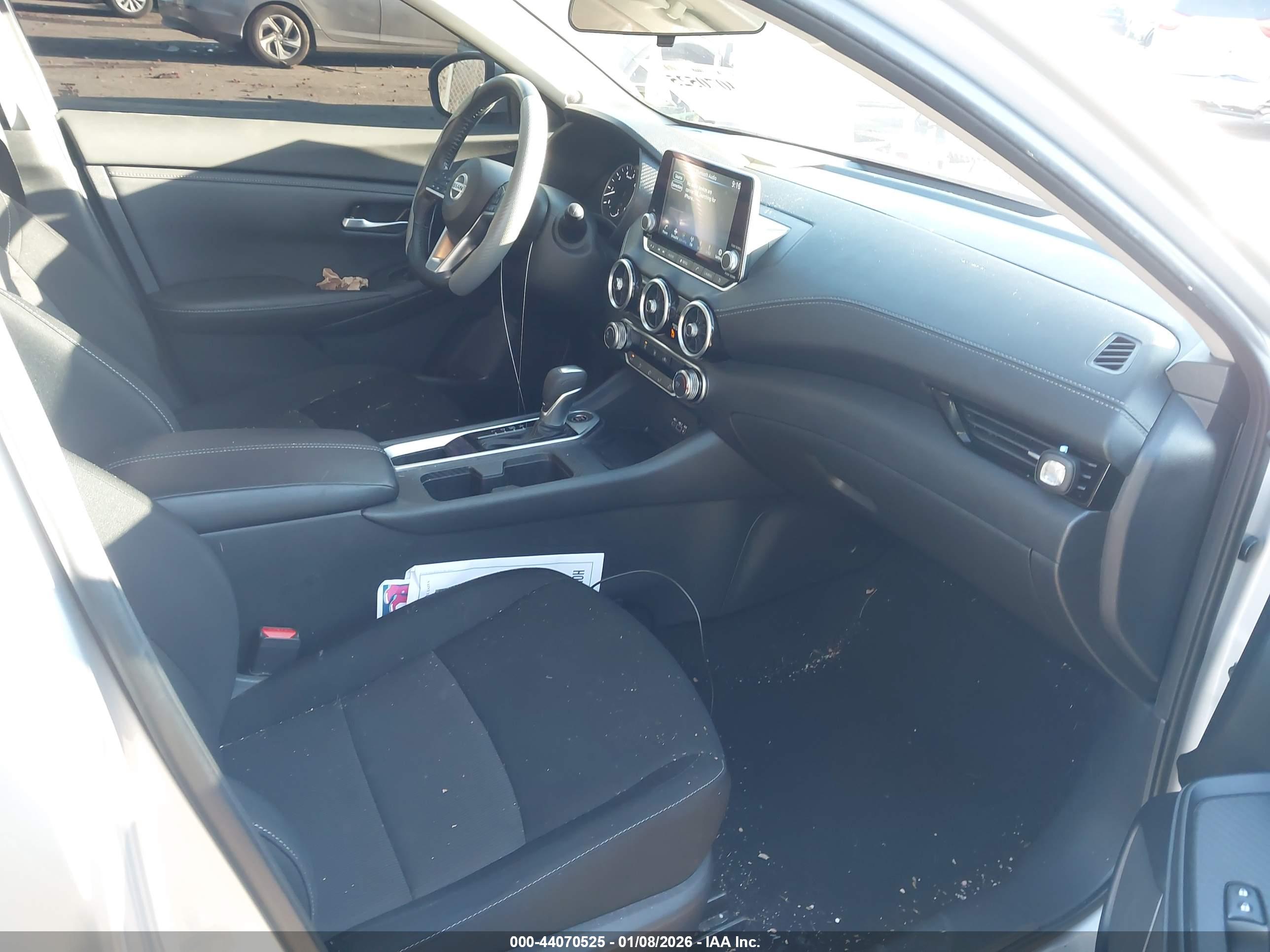 NISSAN SENTRA image 5