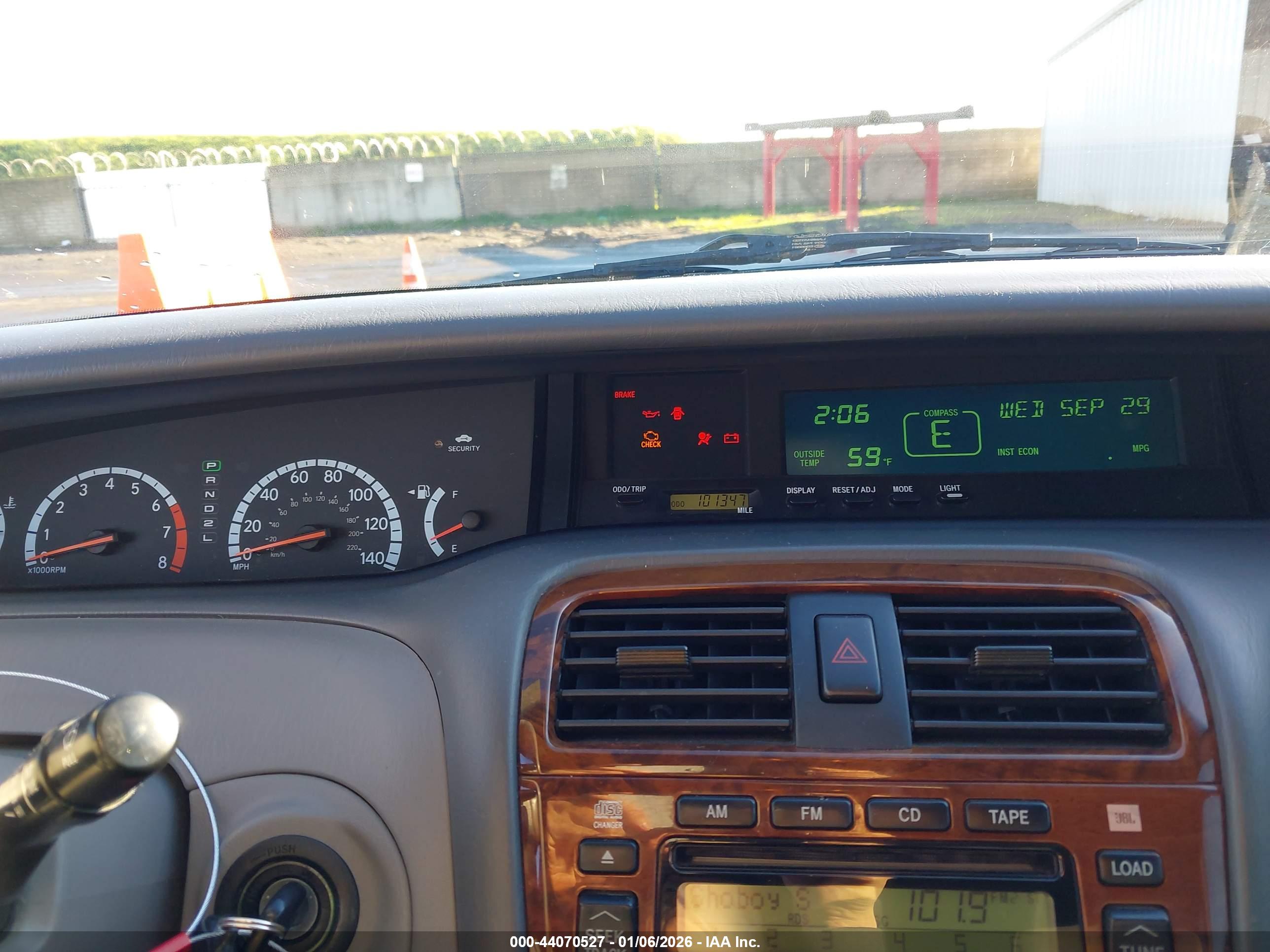 TOYOTA AVALON image 7