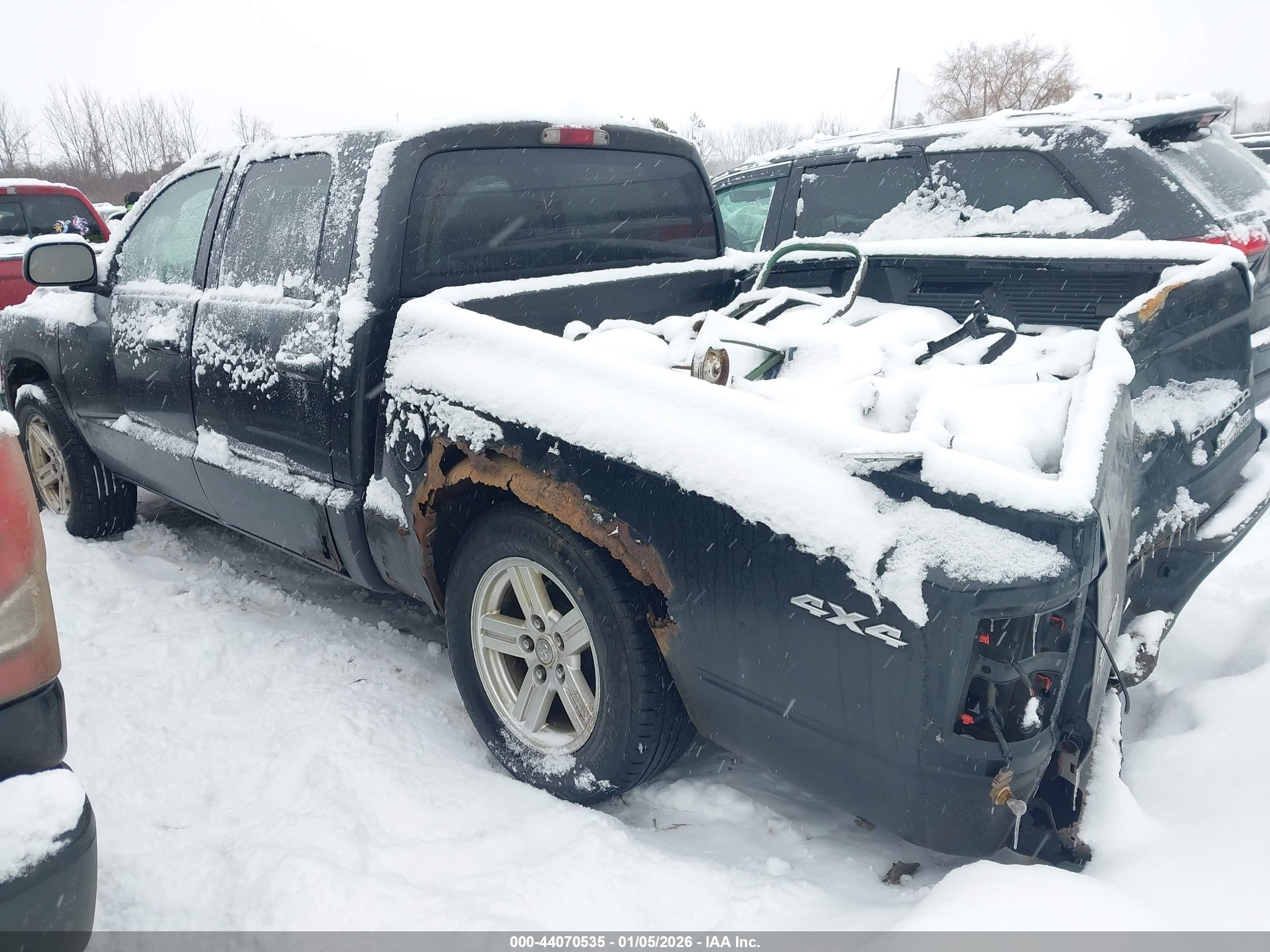 DODGE DAKOTA image 3