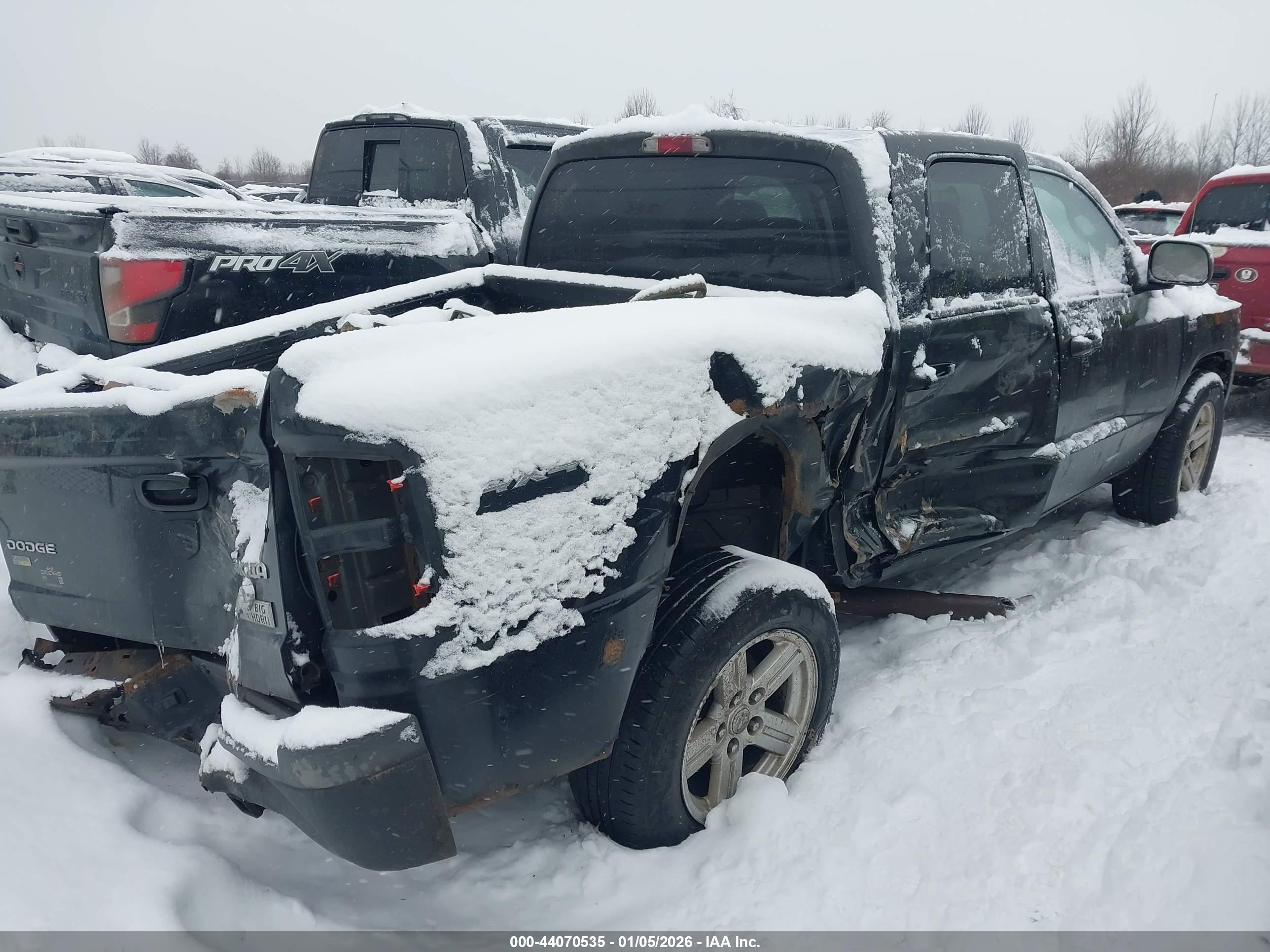 DODGE DAKOTA image 4