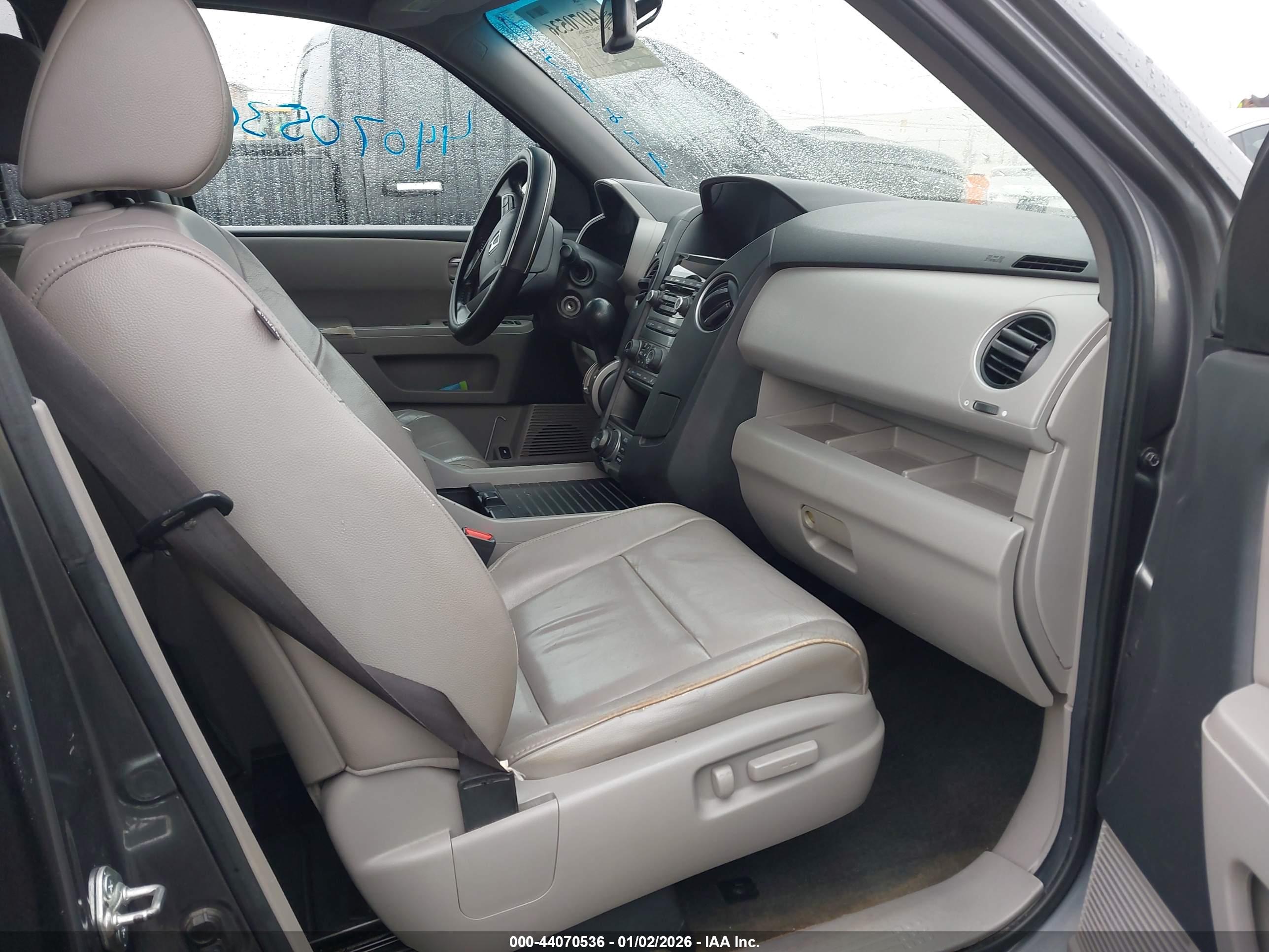 HONDA PILOT image 5