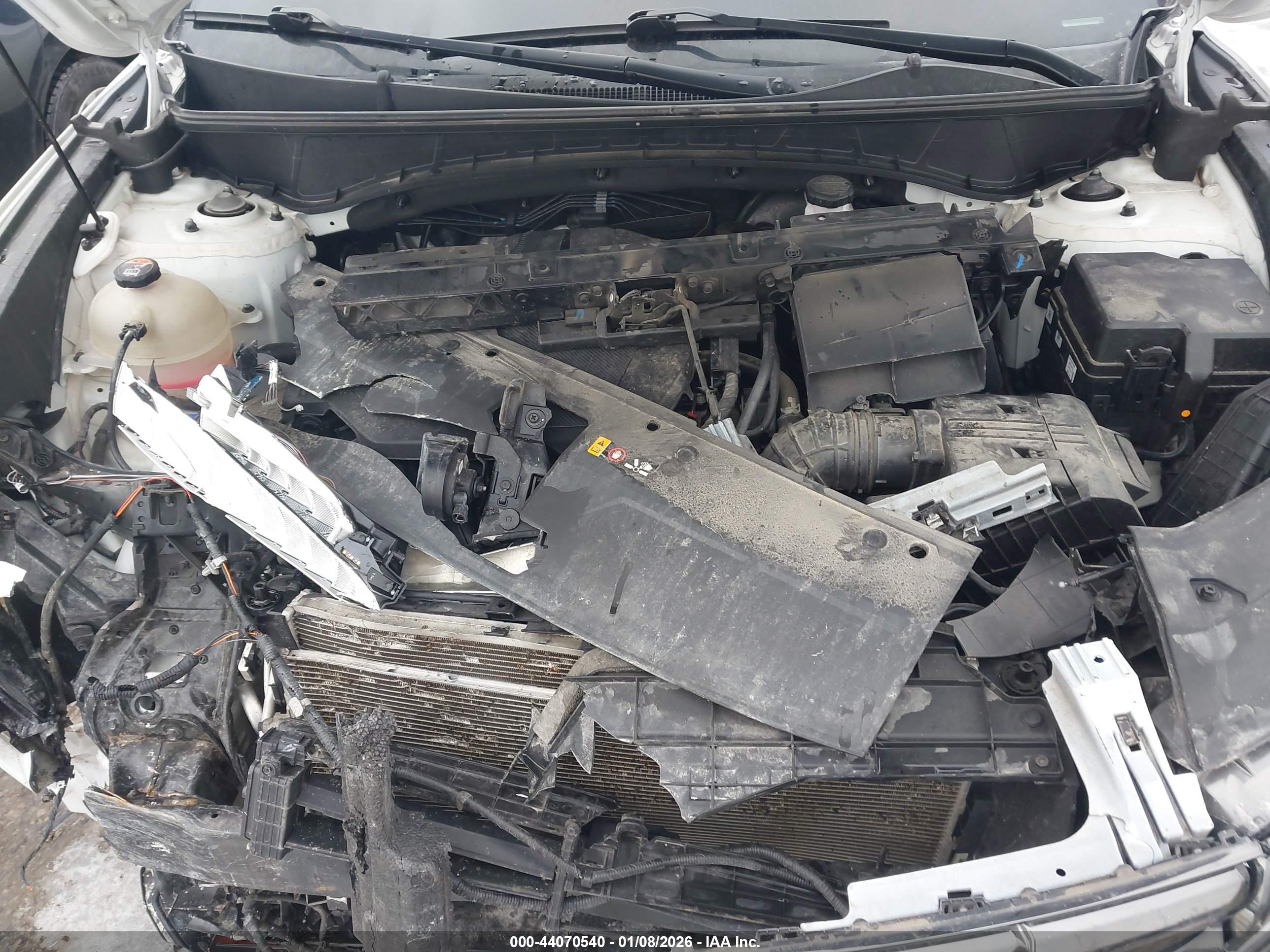 HYUNDAI TUCSON image 10