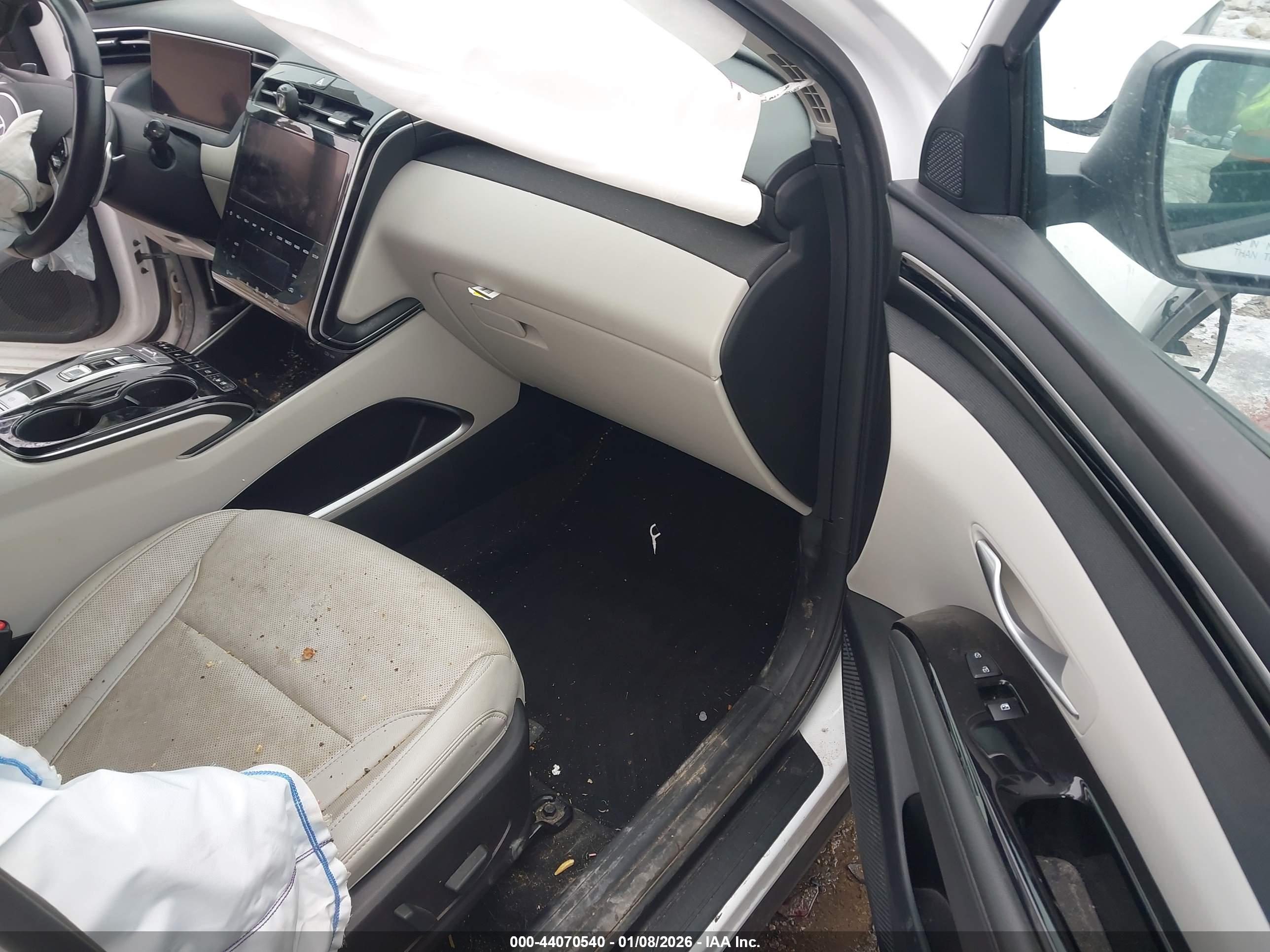 HYUNDAI TUCSON image 5