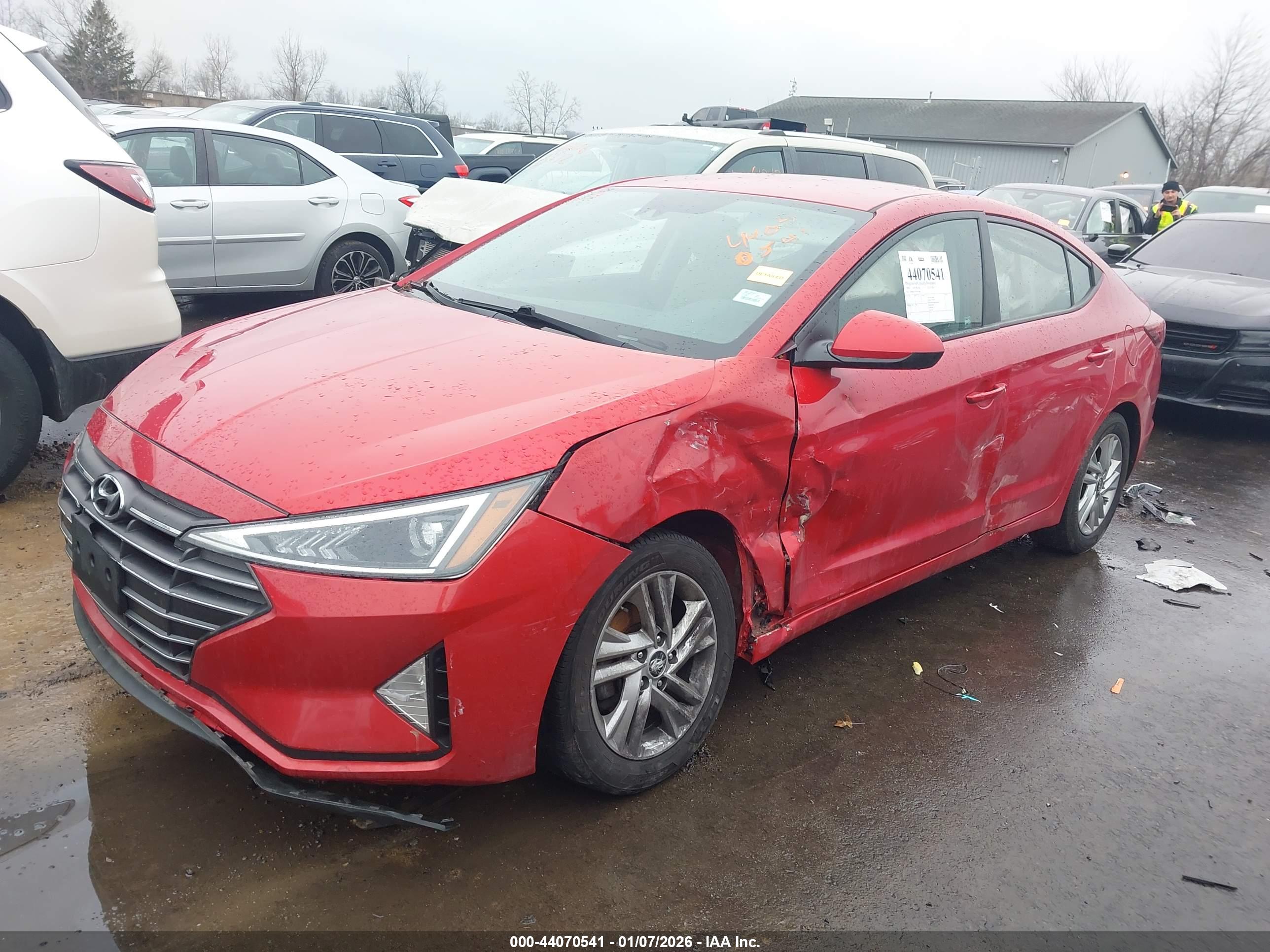HYUNDAI ELANTRA image 2