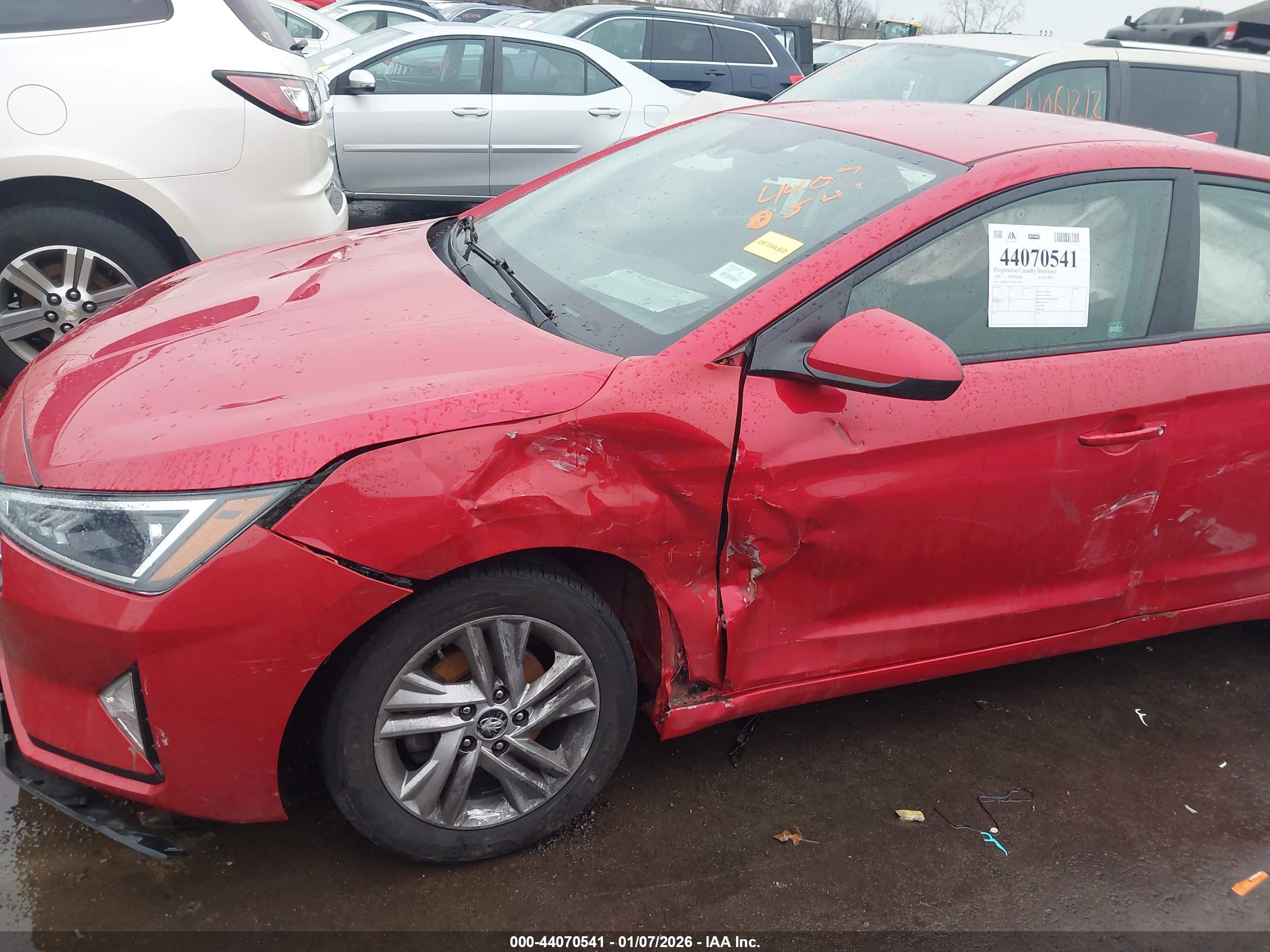 HYUNDAI ELANTRA image 6