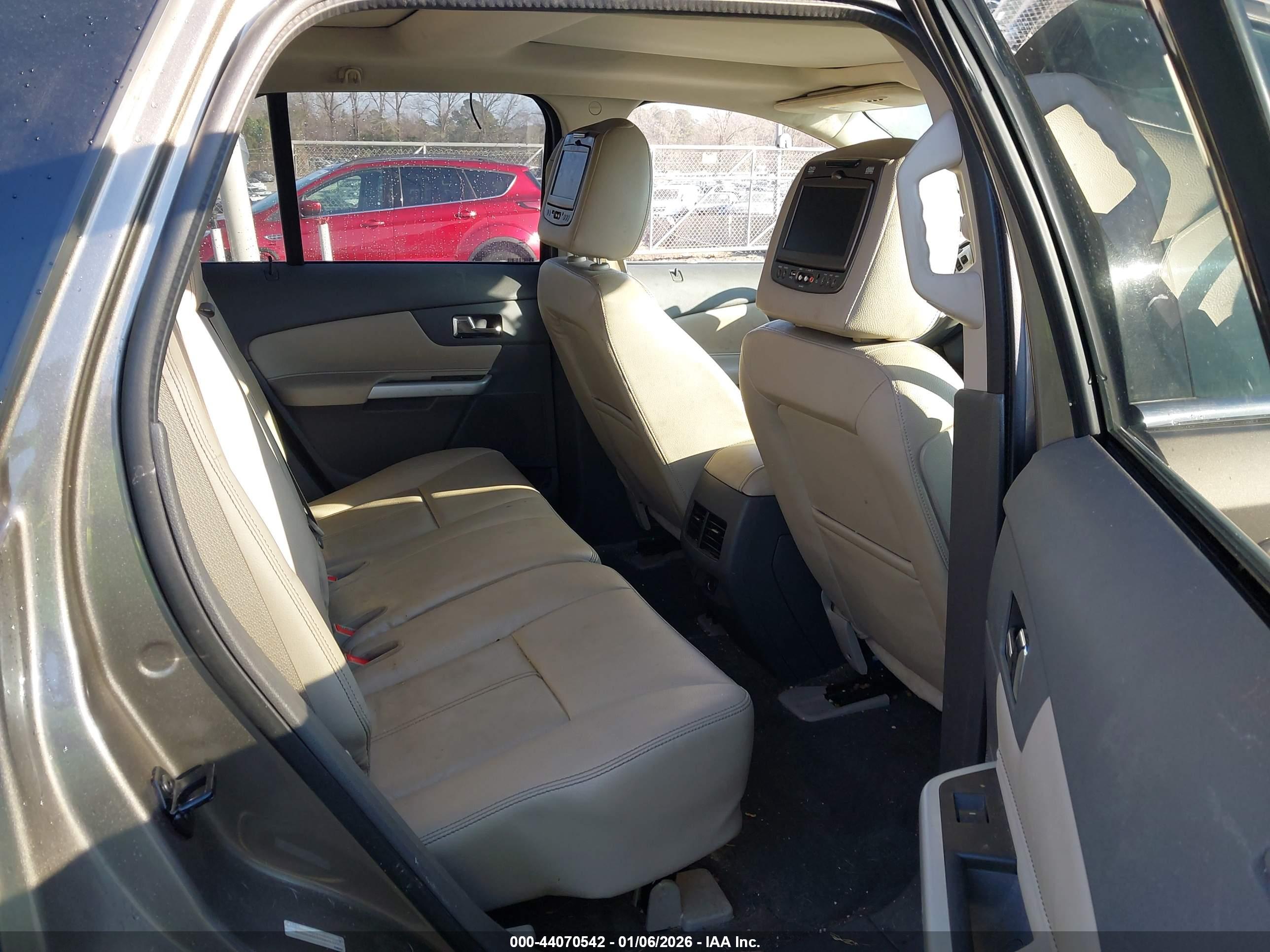 FORD EDGE image 8