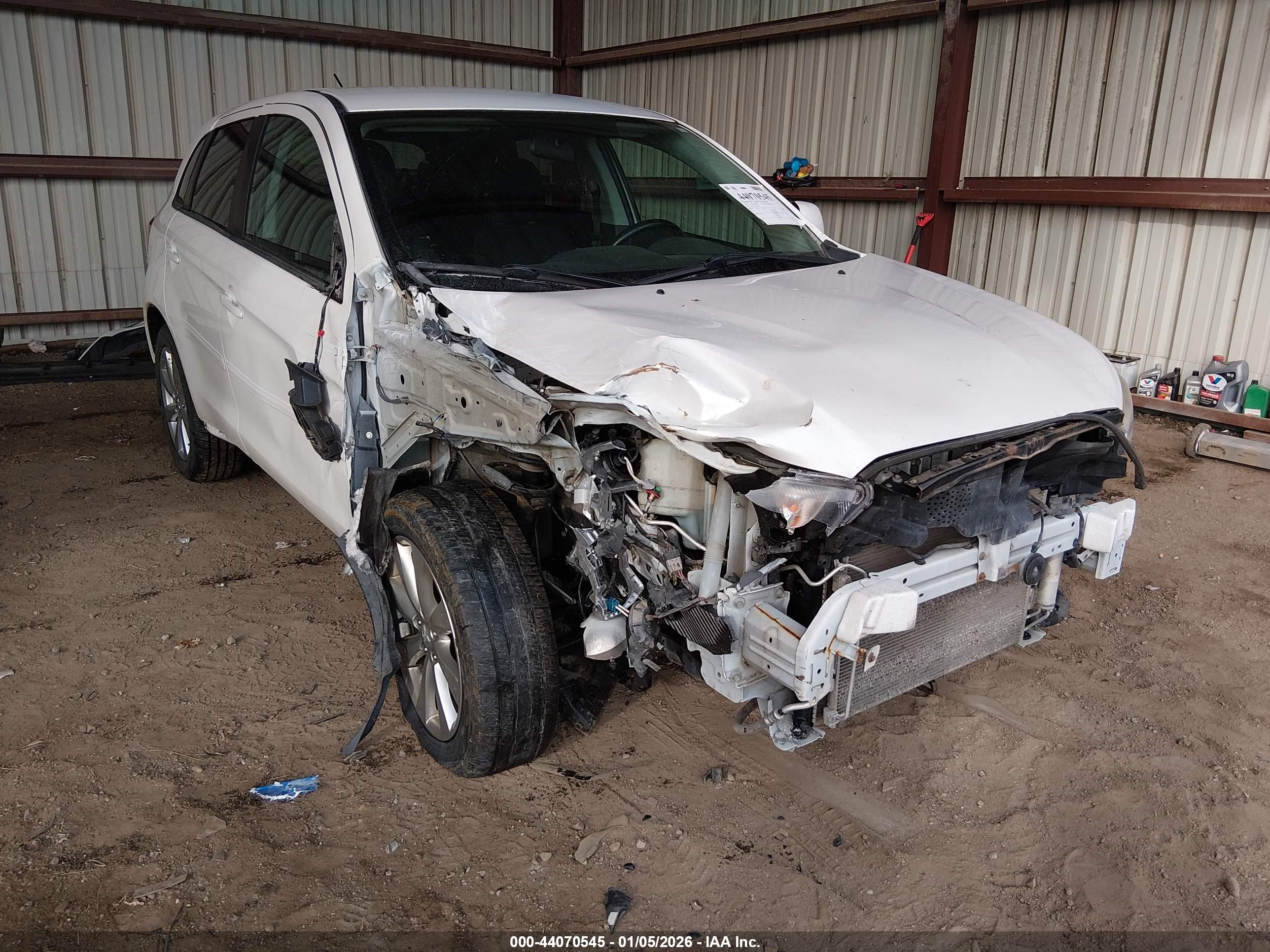 MITSUBISHI OUTLANDER image 6
