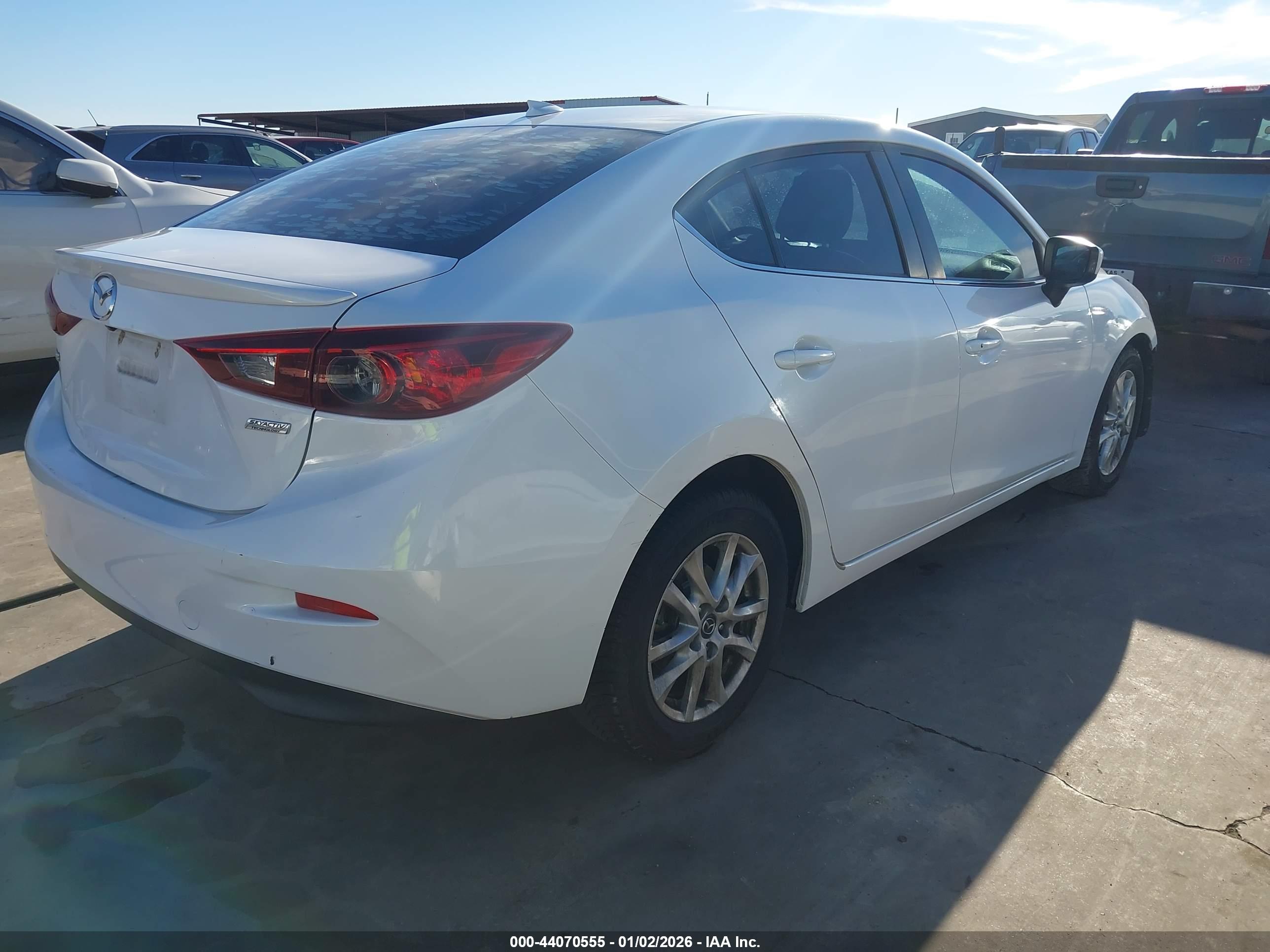 MAZDA MAZDA3 image 4