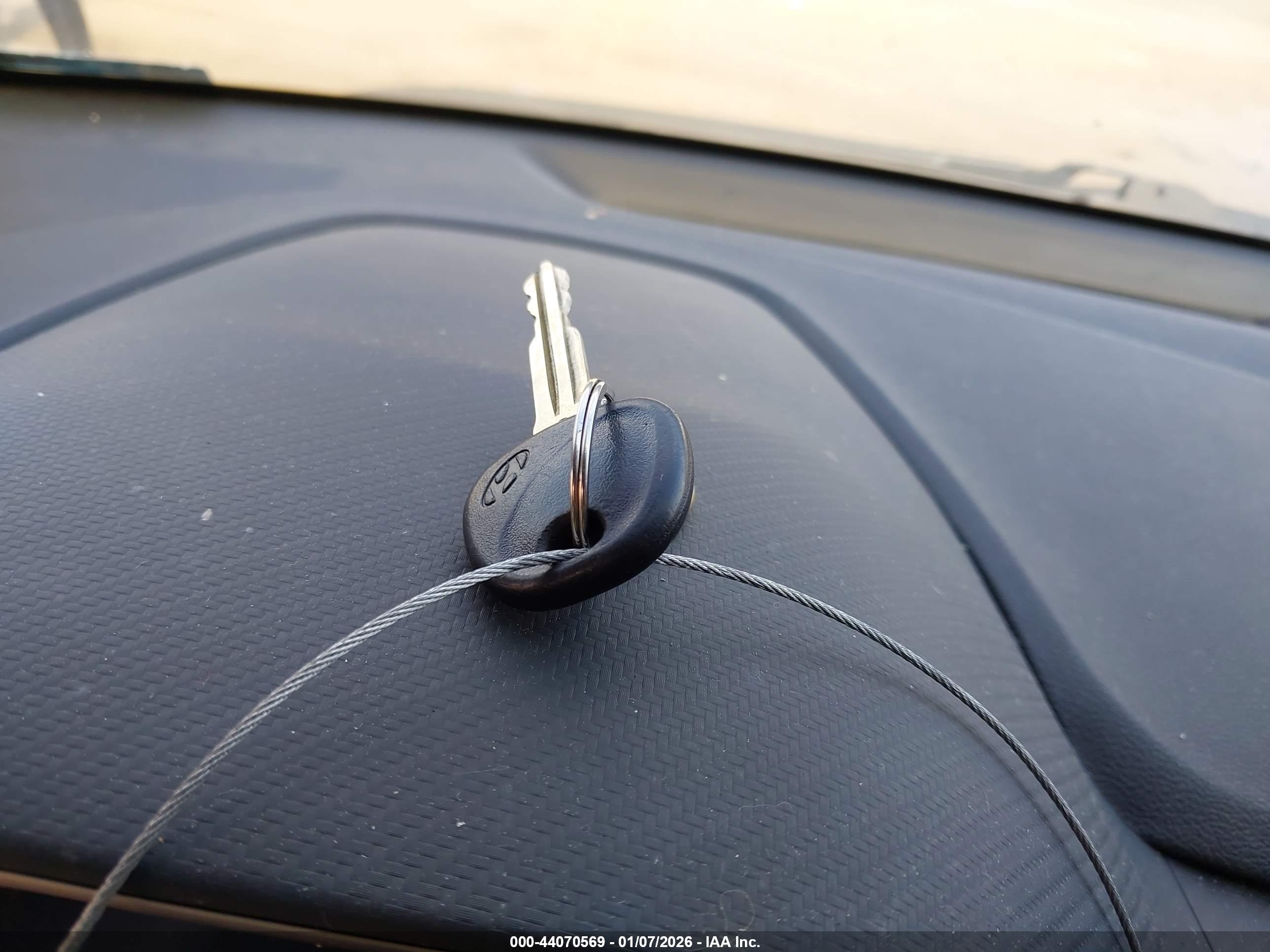 HYUNDAI ELANTRA image 11