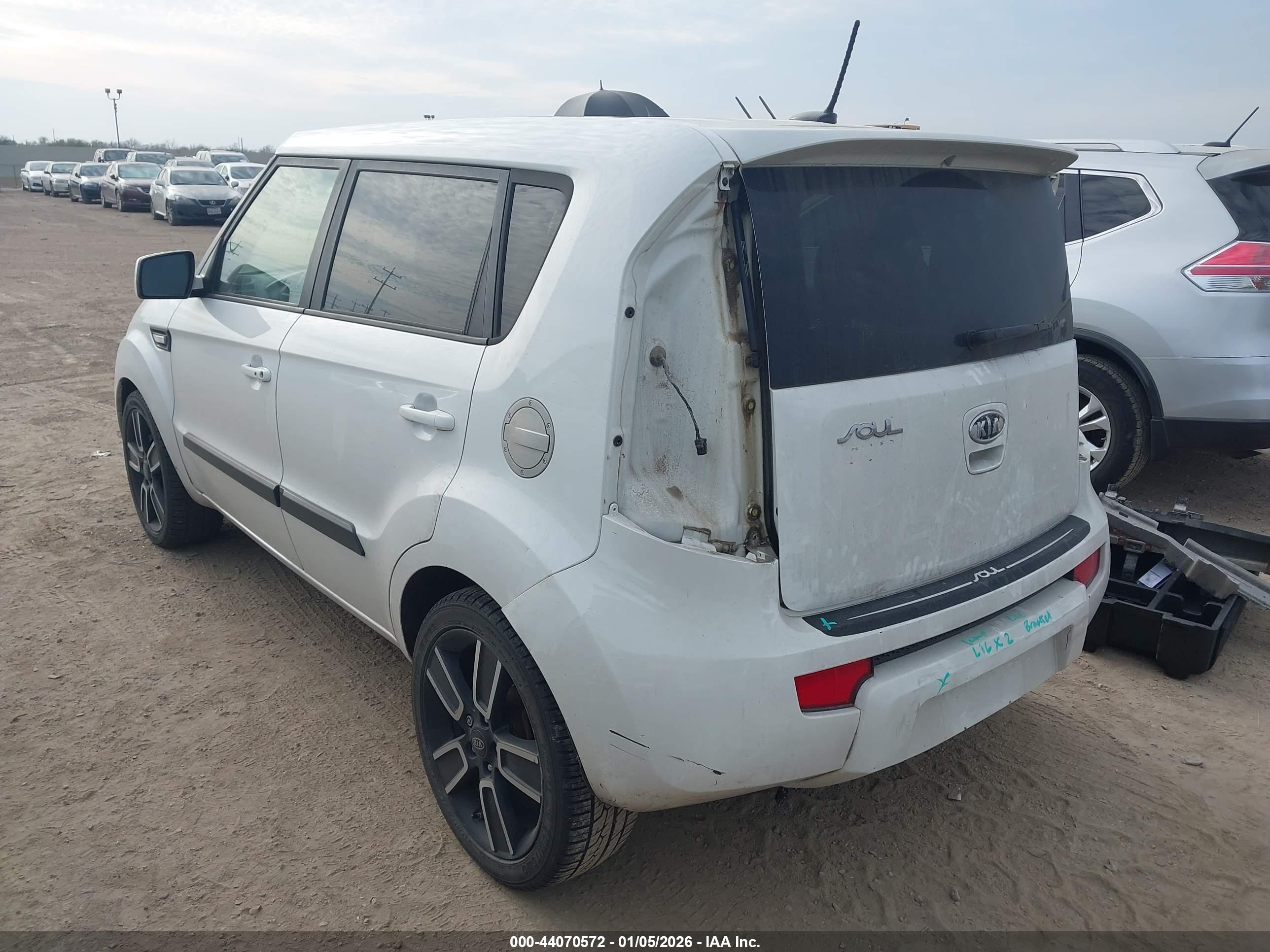 KIA SOUL image 3